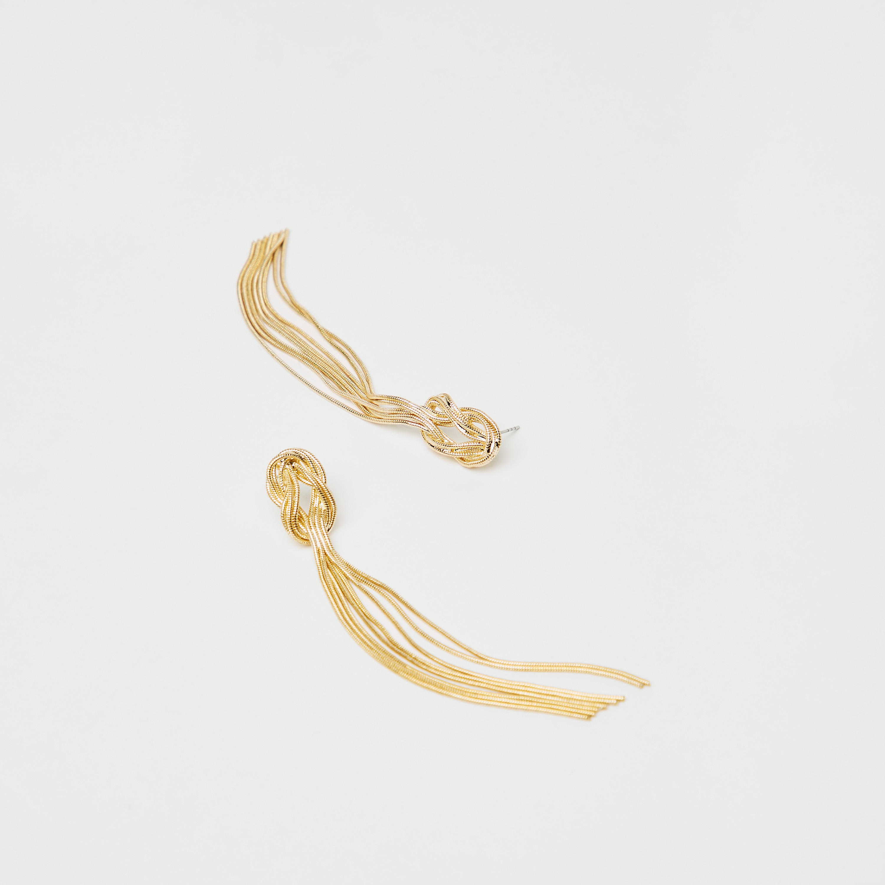 أقراط متدلية بعقدة مزخرفة بمكبس إغلاق خلفي-women-watchesandjewellery-jewellery-earrings-image-1