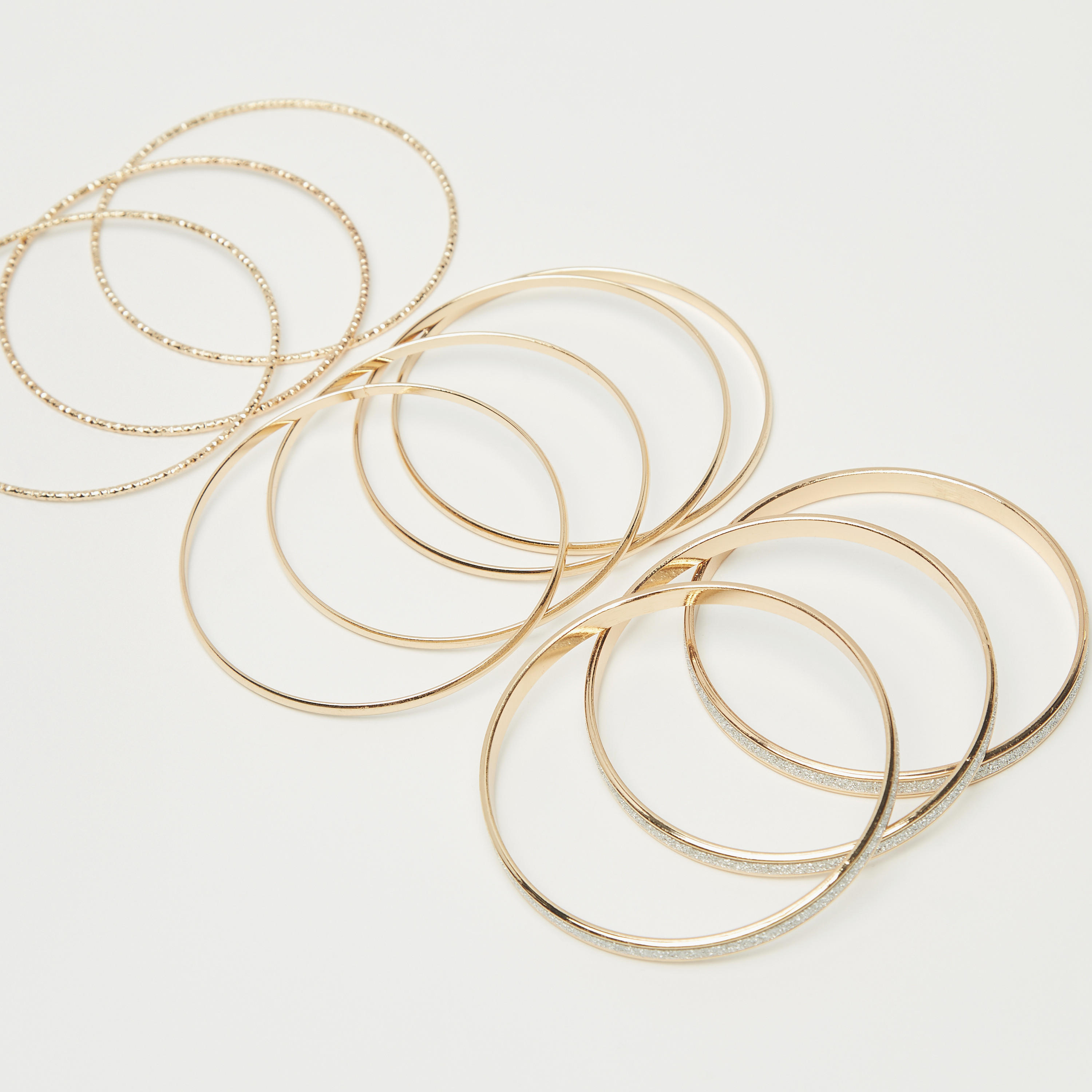 أساور متنوعة - طقم من 10 قطع-women-watchesandjewellery-jewellery-banglesandbracelets-image-2