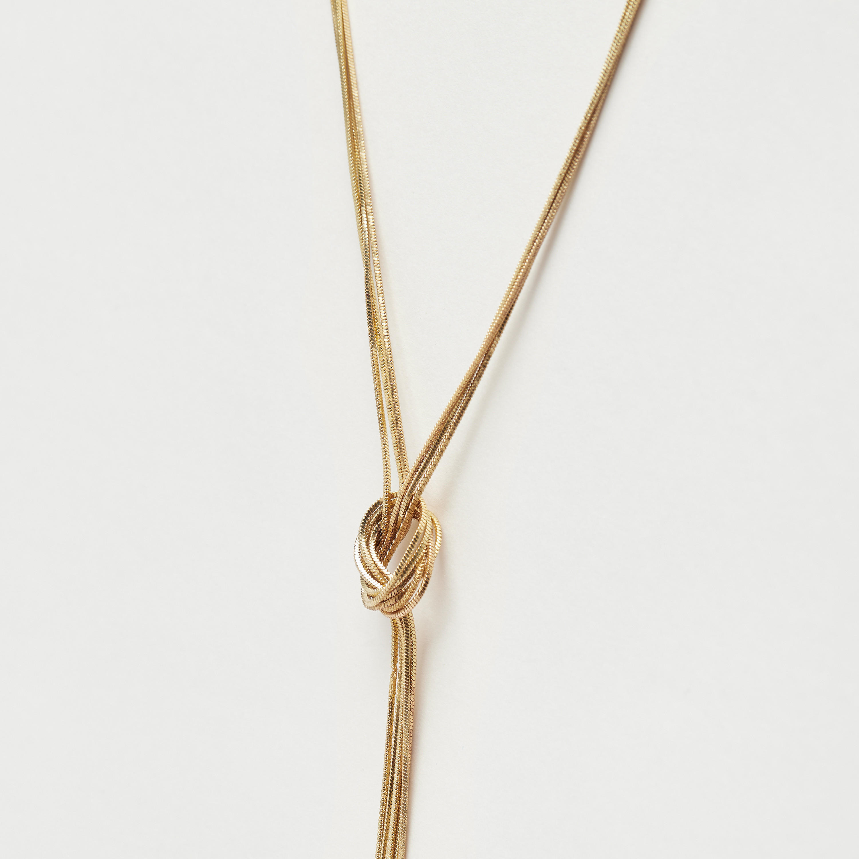 قلادة مزيّنة بمشبك إغلاق-women-watchesandjewellery-jewellery-necklacesandpendants-image-3