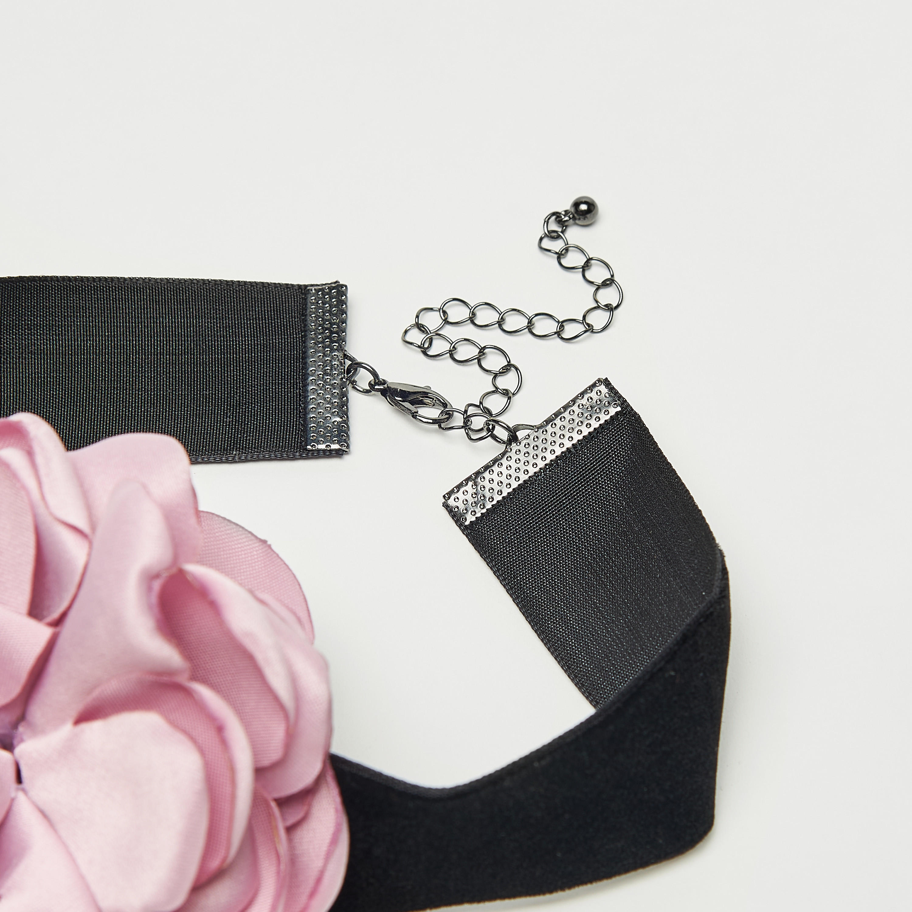 قلادة تشوكر مزيّنة باللؤلؤ بمشبك إغلاق-women-watchesandjewellery-jewellery-necklacesandpendants-image-4