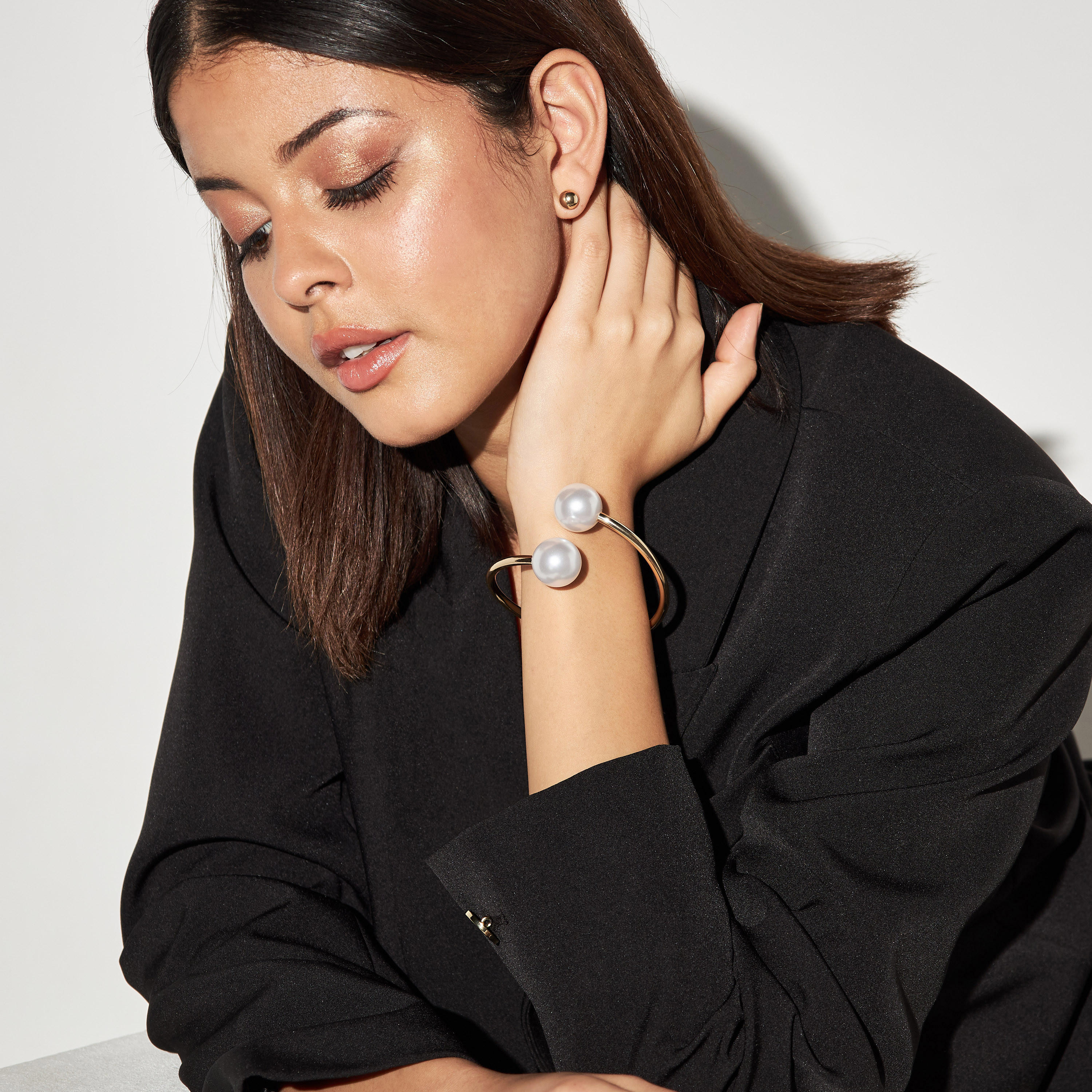 سوار مزيّن-women-watchesandjewellery-jewellery-banglesandbracelets-image-2