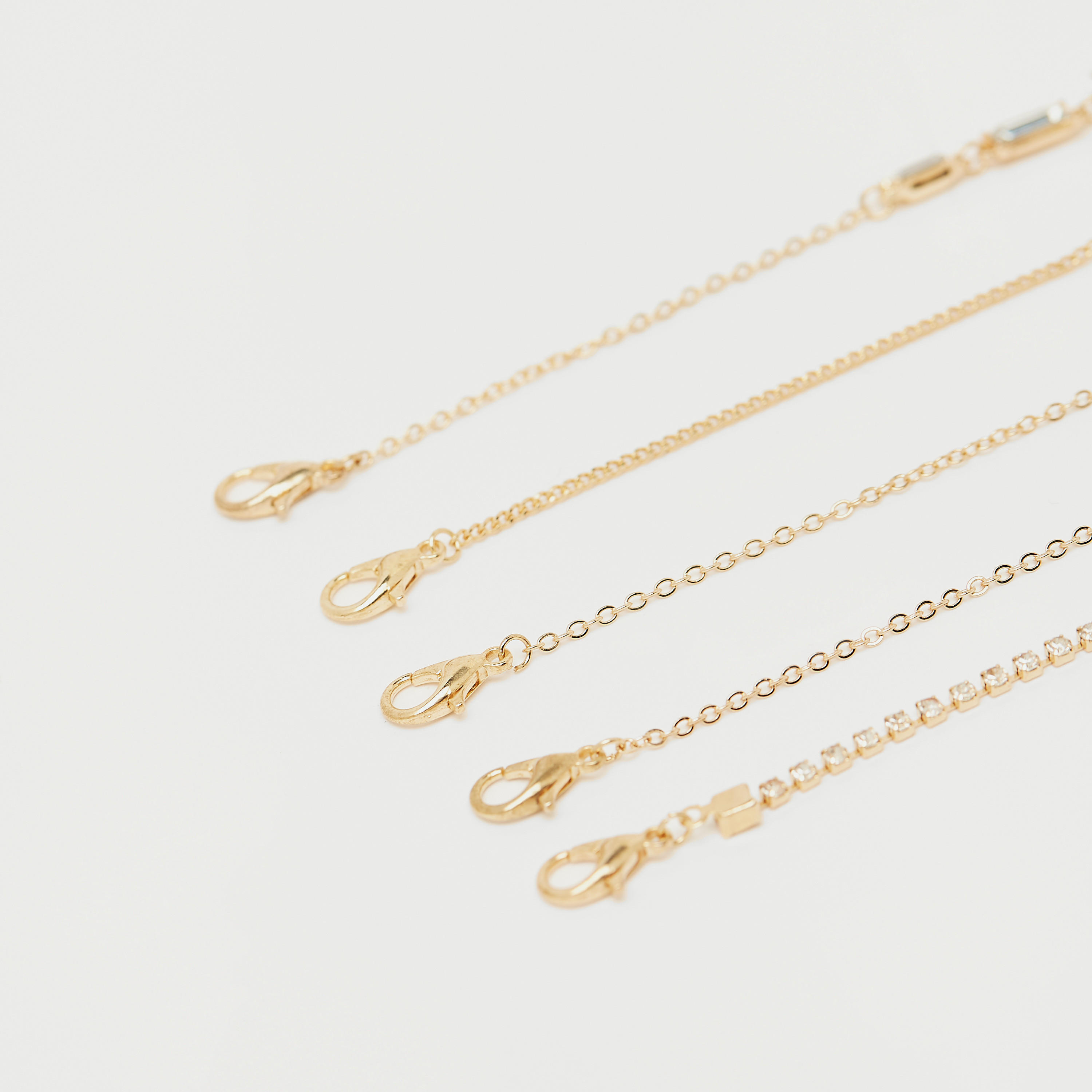 أساور مزيّنة بمشبك إغلاق - طقم من 5 قطع-women-watchesandjewellery-jewellery-banglesandbracelets-image-5