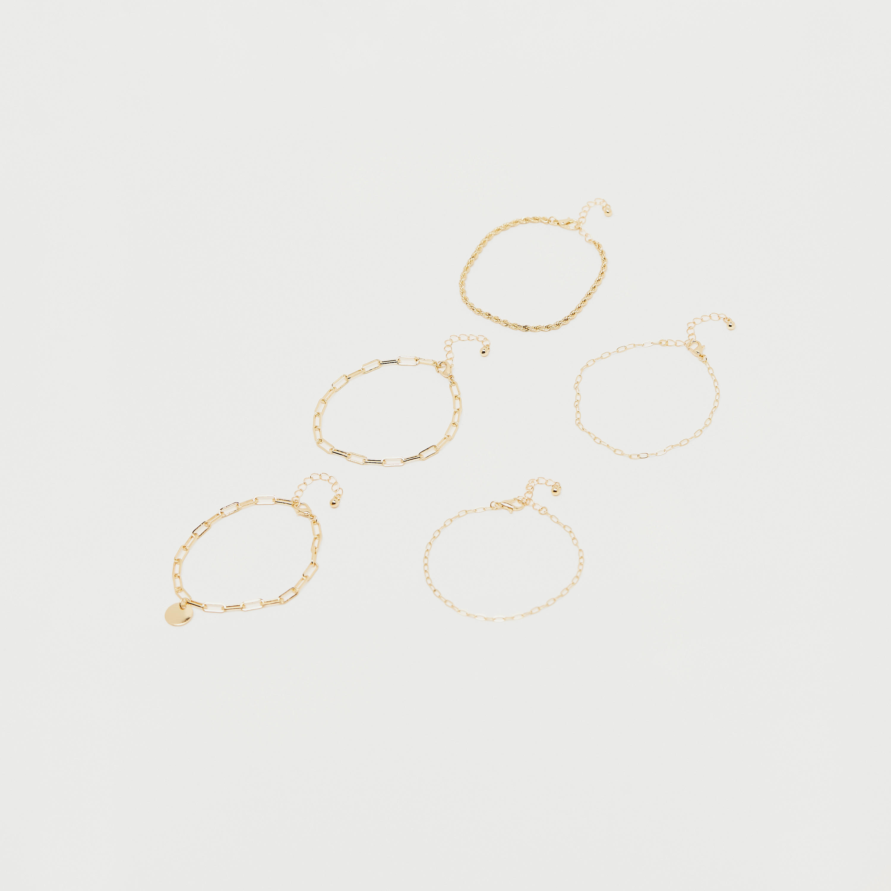 طقم أساور معدنية متنوعة بمشبك إغلاق - 5 قطع-women-watchesandjewellery-jewellery-banglesandbracelets-image-1