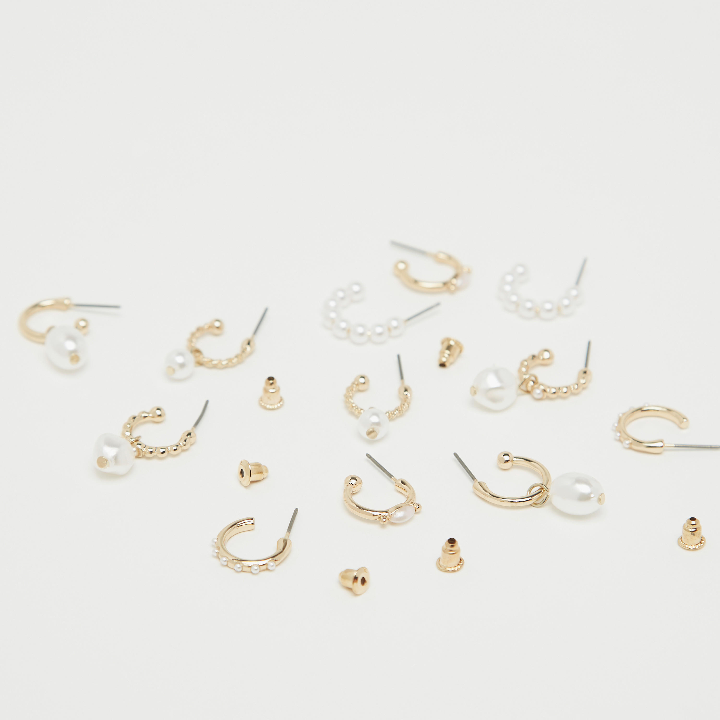 حلقان مزينة باللؤلؤ - طقم 6 قطع-women-watchesandjewellery-jewellery-earrings-image-4