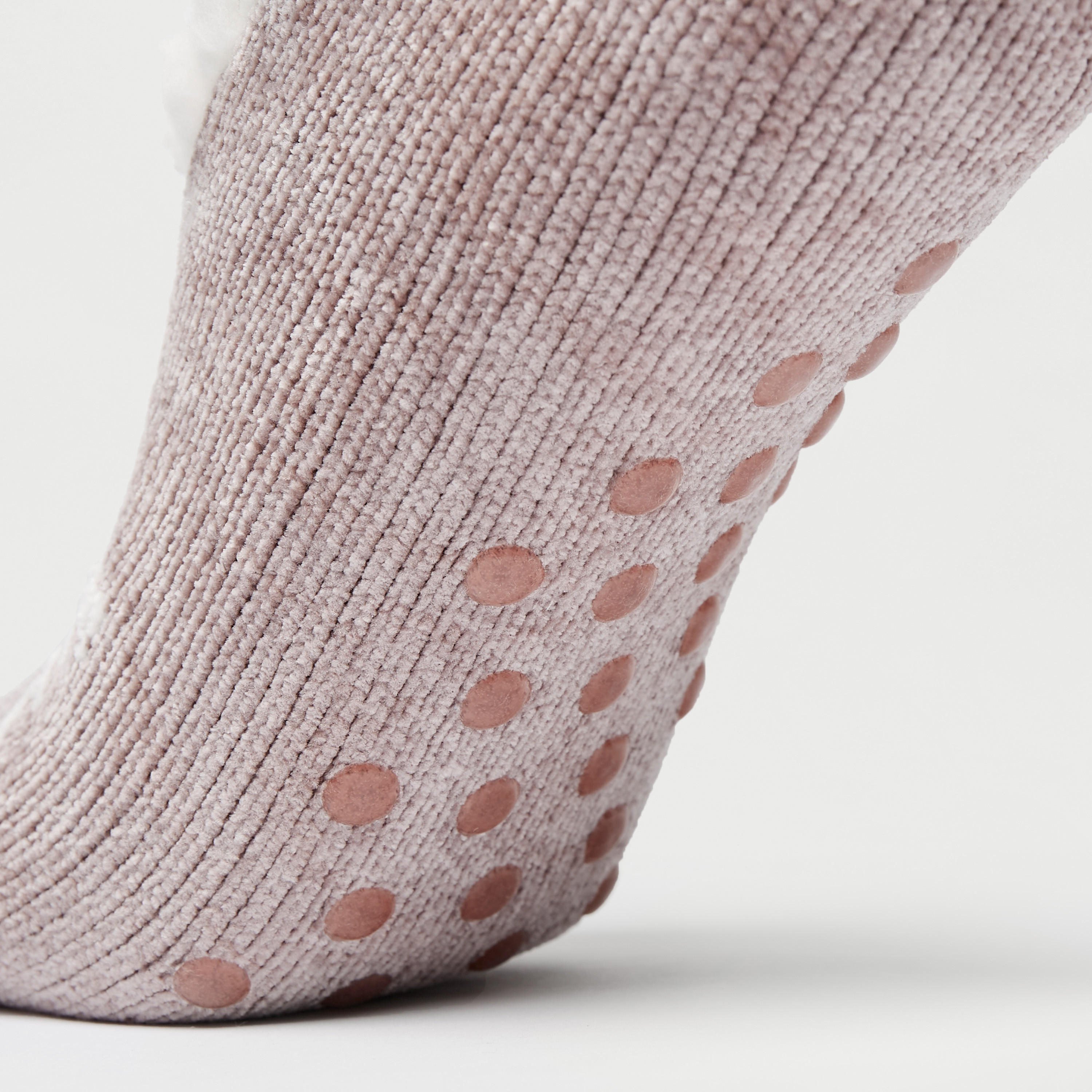 جوارب بارزة الملمس وسهلة الارتداء-women-socksandstockings-image-1