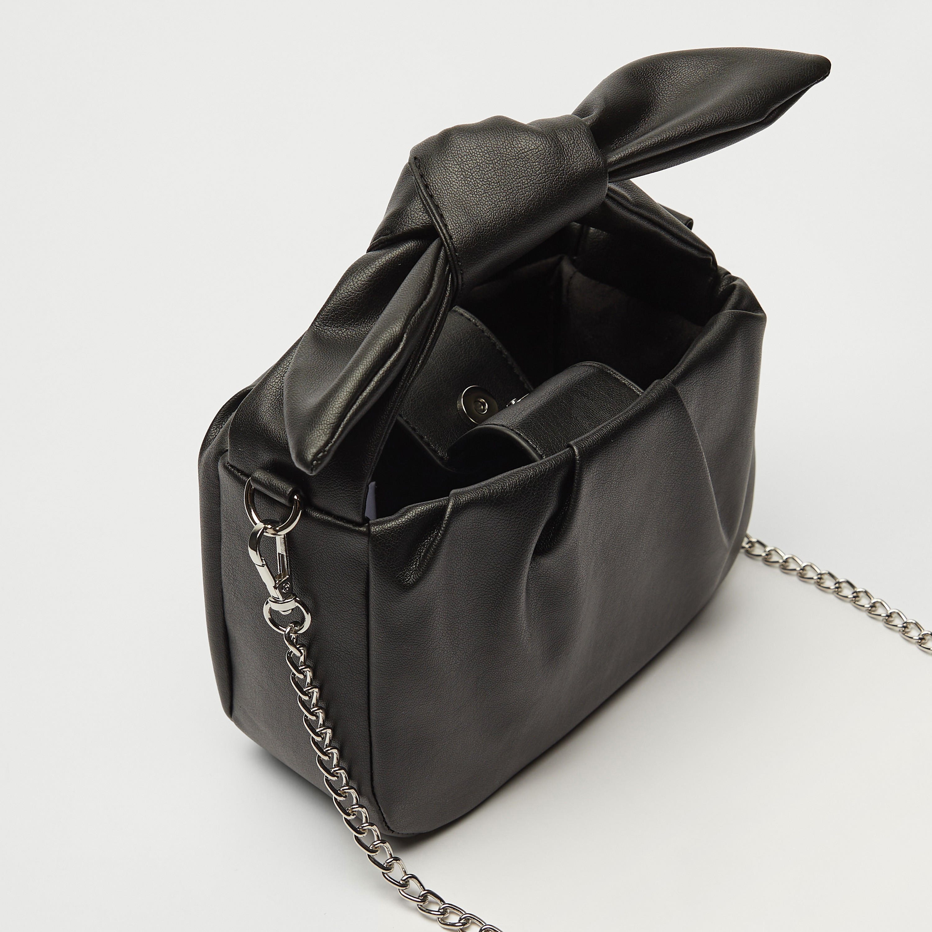 شنطة كروس بودي بفيونكة وحزام سلسلة ميتاليك-women-bagsandwallets-handbags-image-1