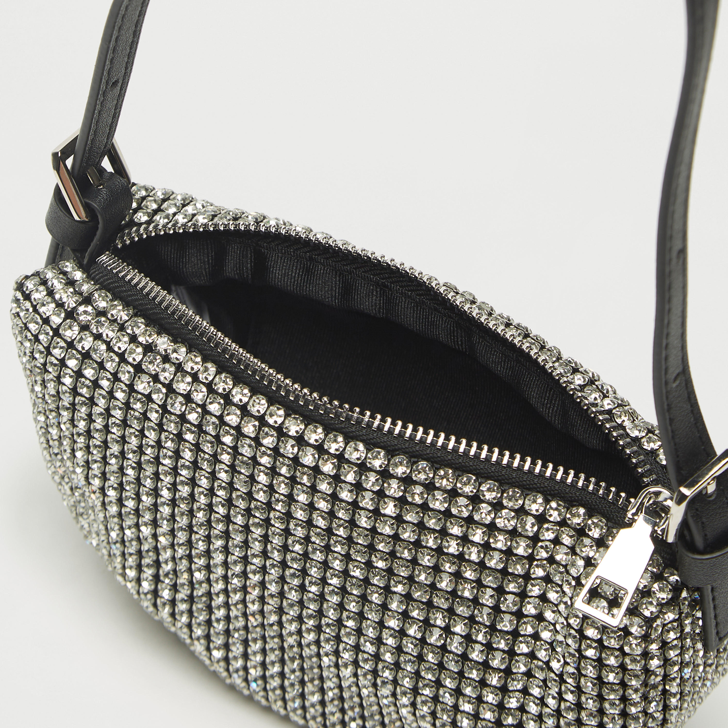 شنطة كتف مزيّنة بسحّاب إغلاق-women-bagsandwallets-handbags-image-5