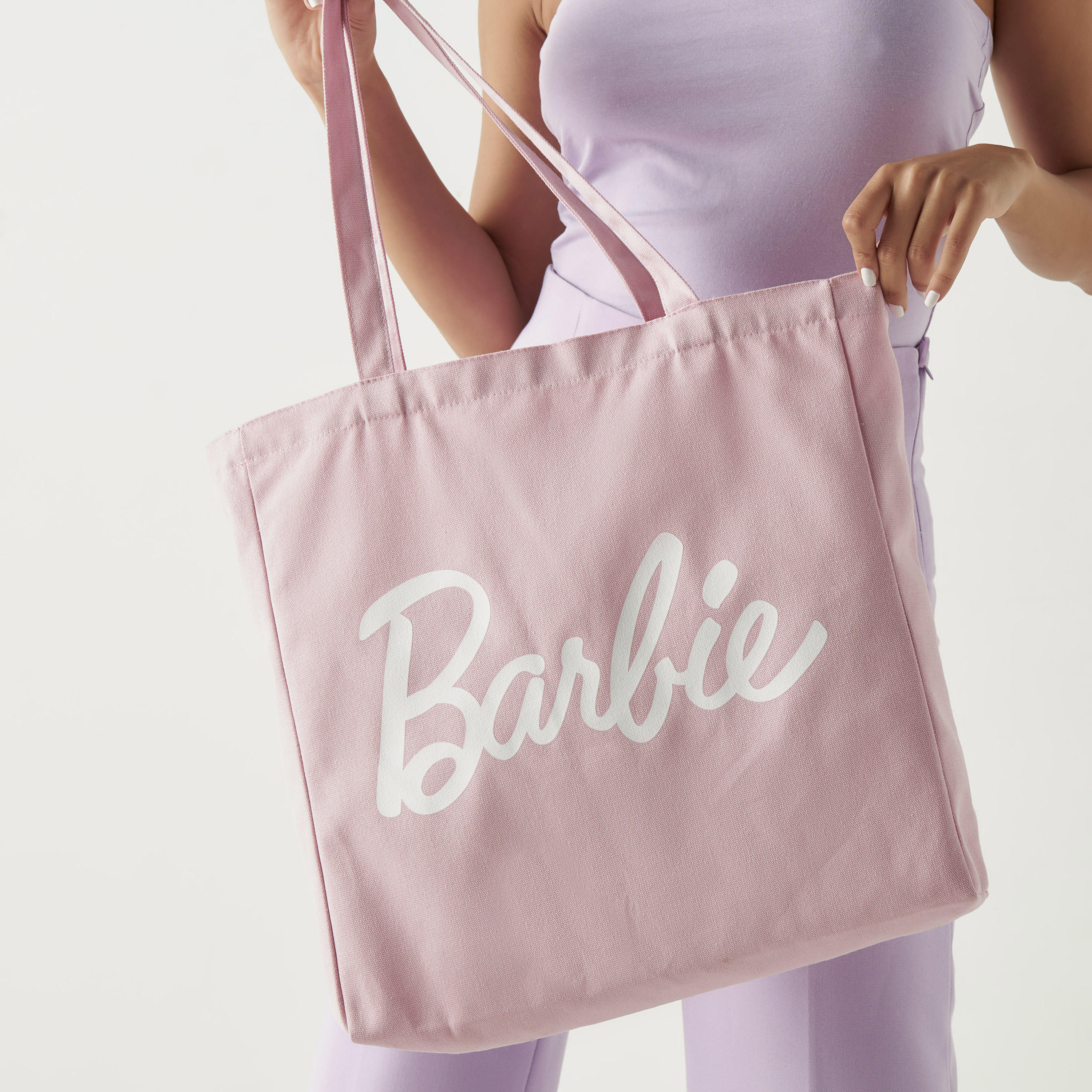 شنطة توتي بأحزمة مزدوجة وطبعات باربي-women-bagsandwallets-handbags-image-2