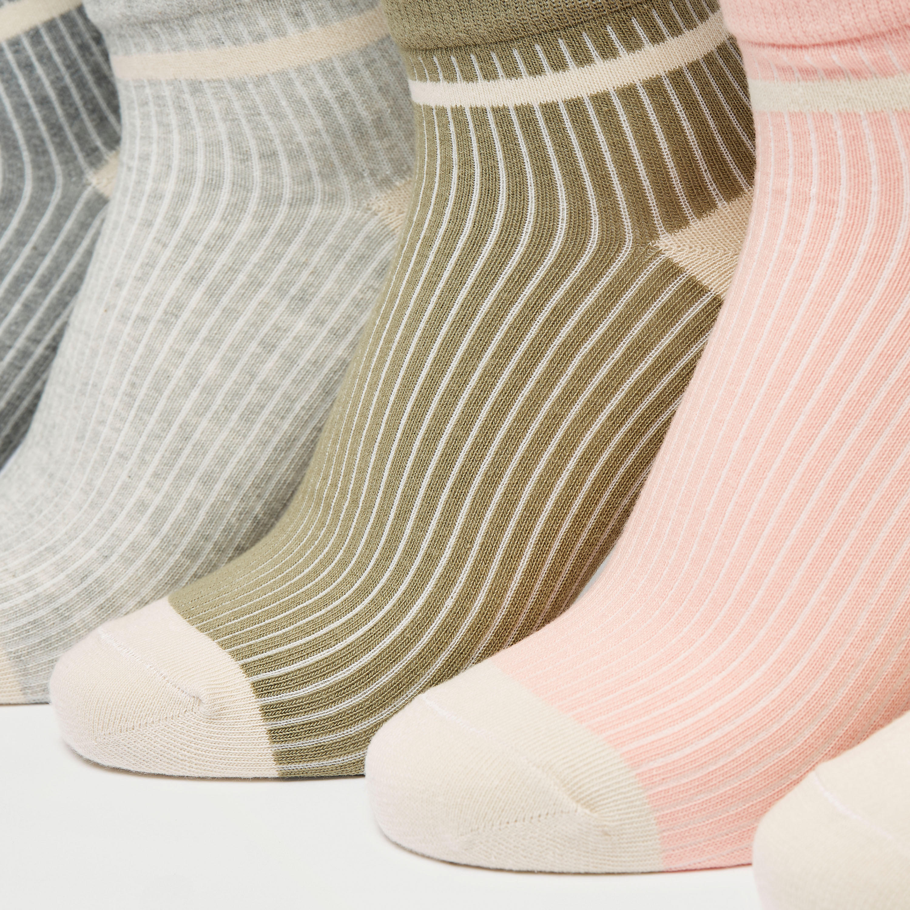 جوارب مخططة بطول الكاحل - طقم من 5 أزواج-women-socksandstockings-image-3