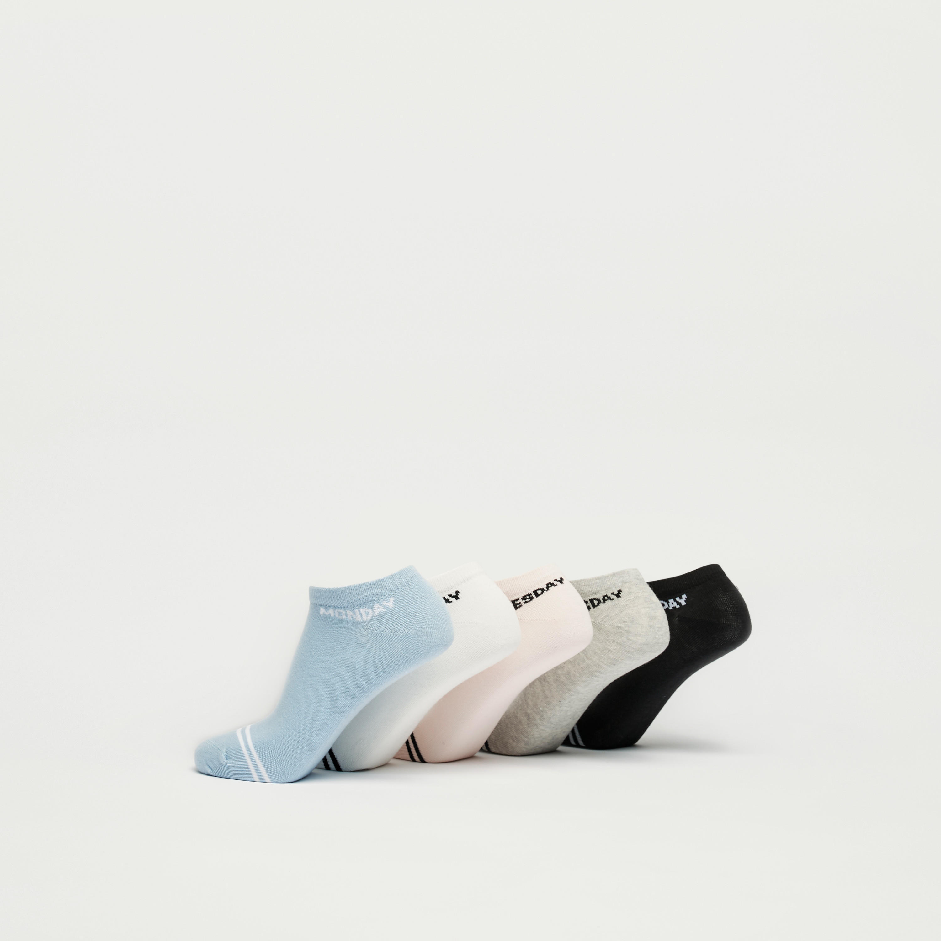 جوارب طول الكاحل بطبعات وينزداي - طقم من 5 أزواج-women-socksandstockings-image-2
