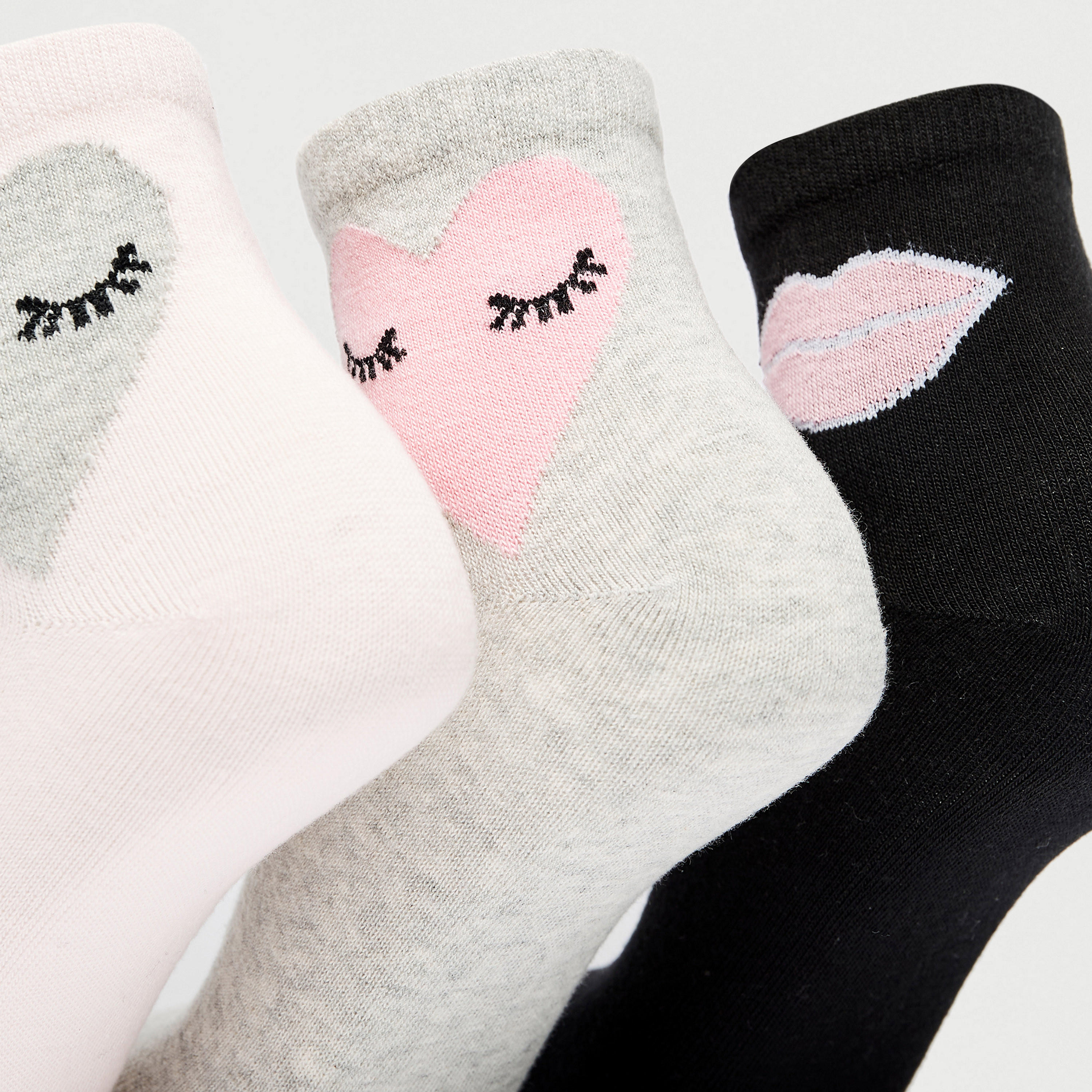 جوارب طول الكاحل بطبعات - طقم من 3 أزواج-women-socksandstockings-image-4