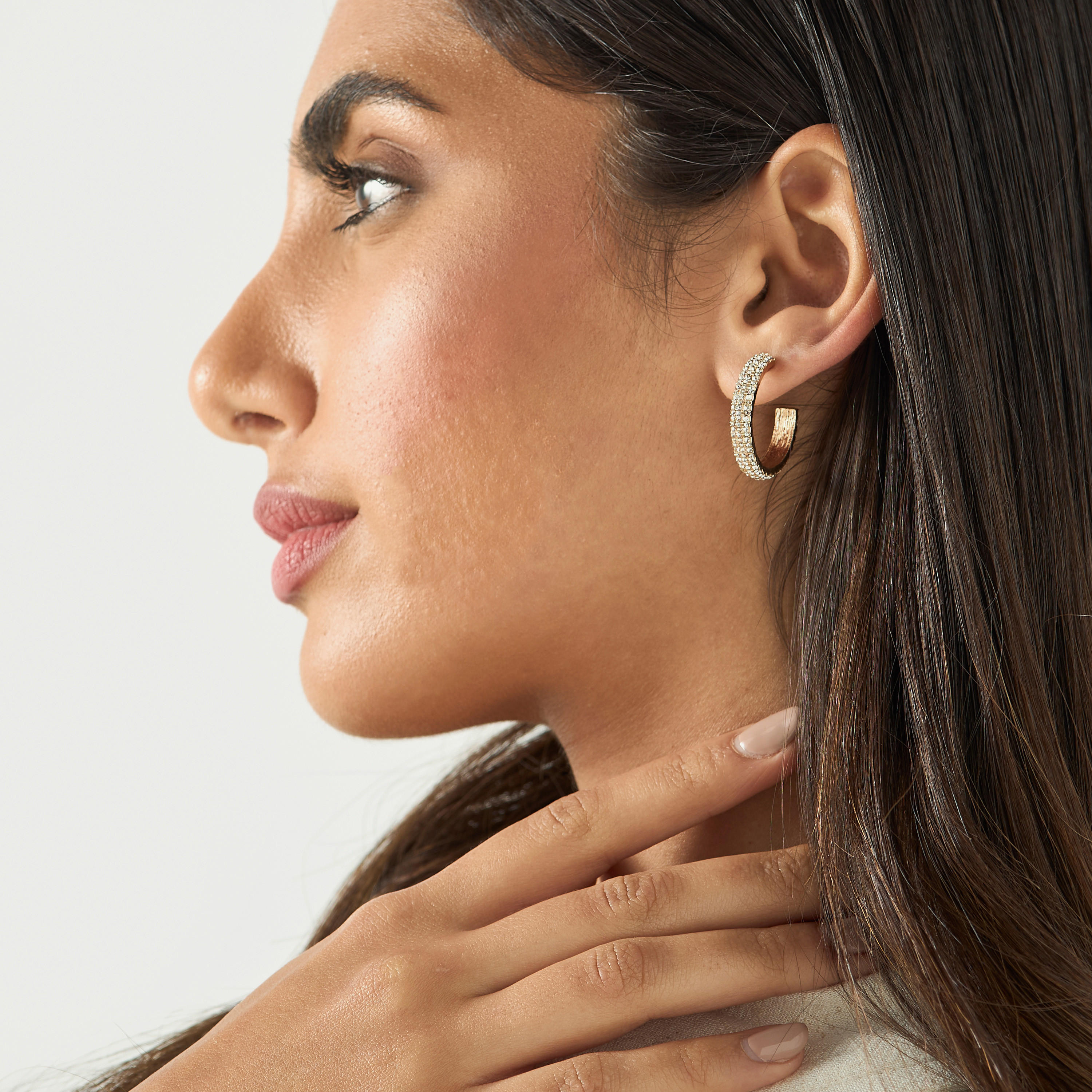 حلق مزيّن بمكبس إغلاق خلفي-women-watchesandjewellery-jewellery-earrings-image-3