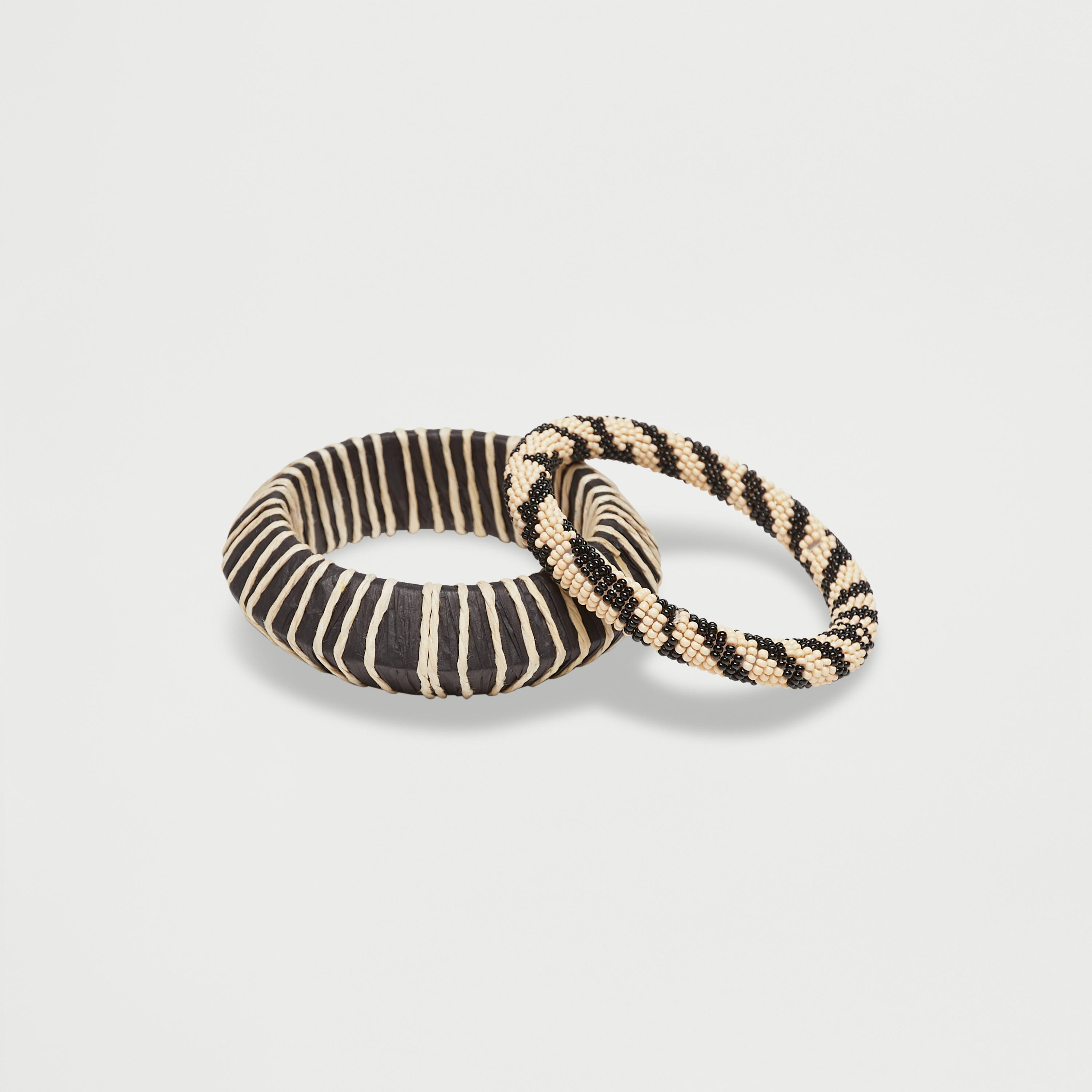 أساور متنوعة - طقم من قطعتين-women-watchesandjewellery-jewellery-banglesandbracelets-image-1