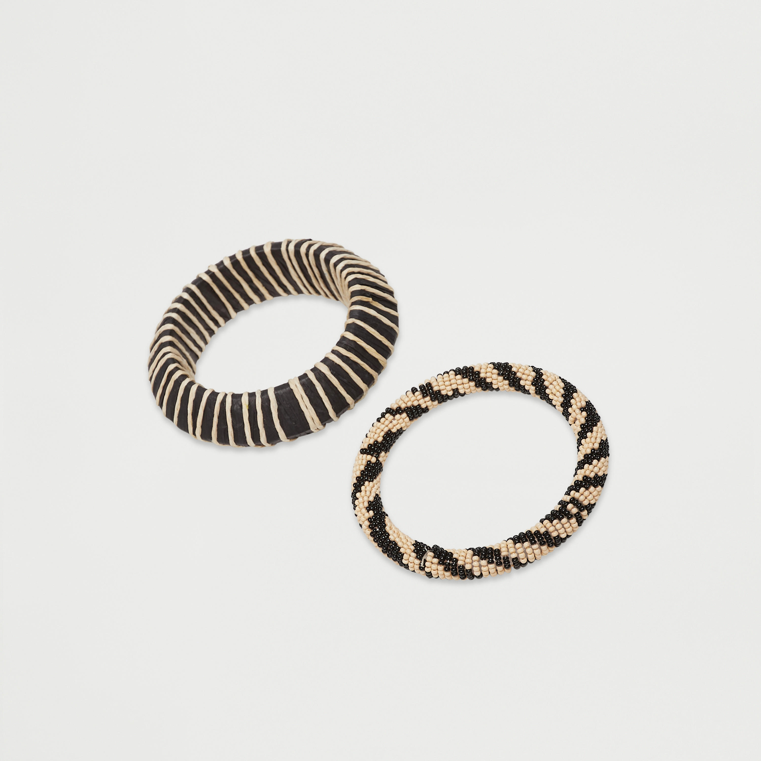 أساور متنوعة - طقم من قطعتين-women-watchesandjewellery-jewellery-banglesandbracelets-image-3