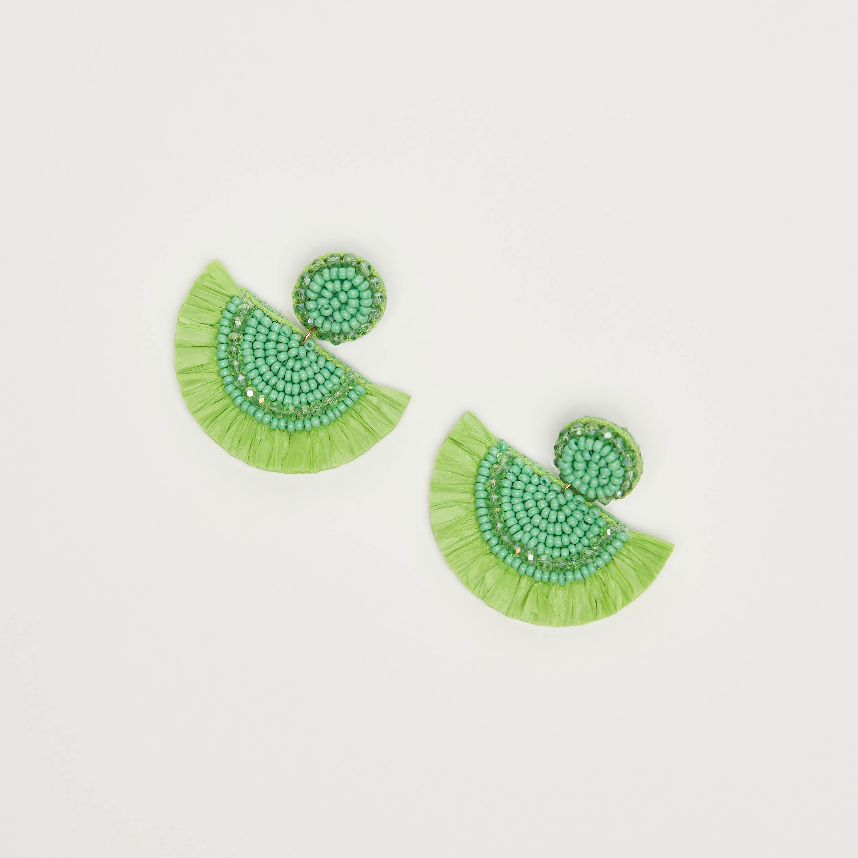 حلق متدلي مزيّن بالخرز بمكبس إغلاق خلفي-women-watchesandjewellery-jewellery-earrings-image-4