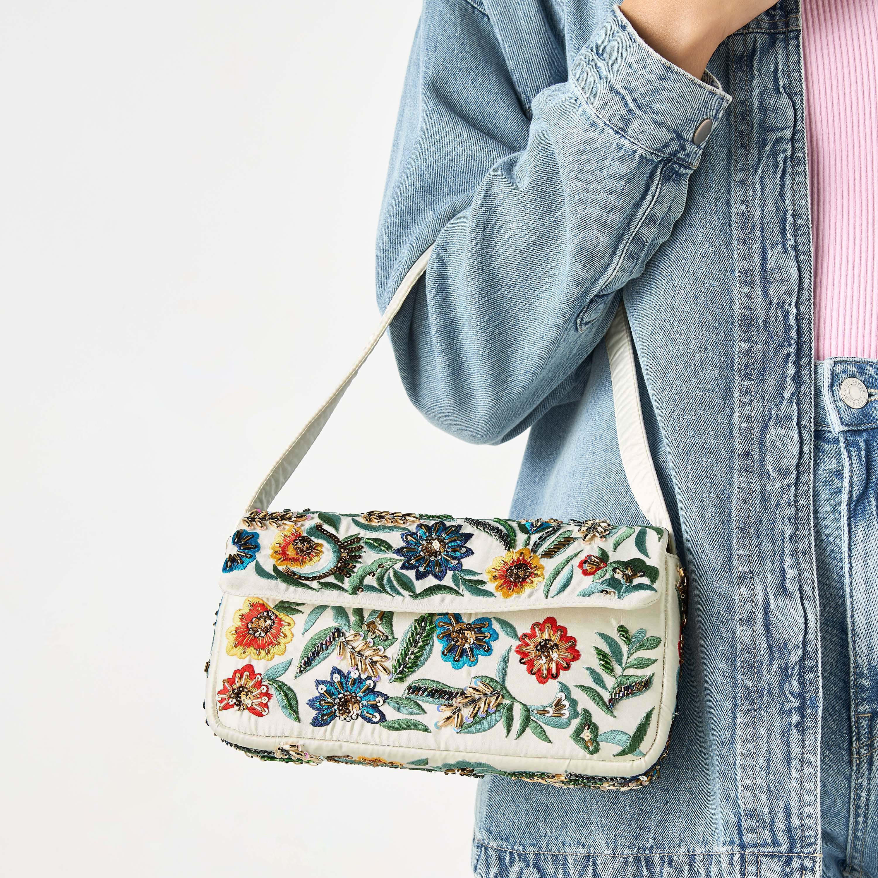شنطة يد مزيّنة بزر إغلاق-women-bagsandwallets-handbags-image-2