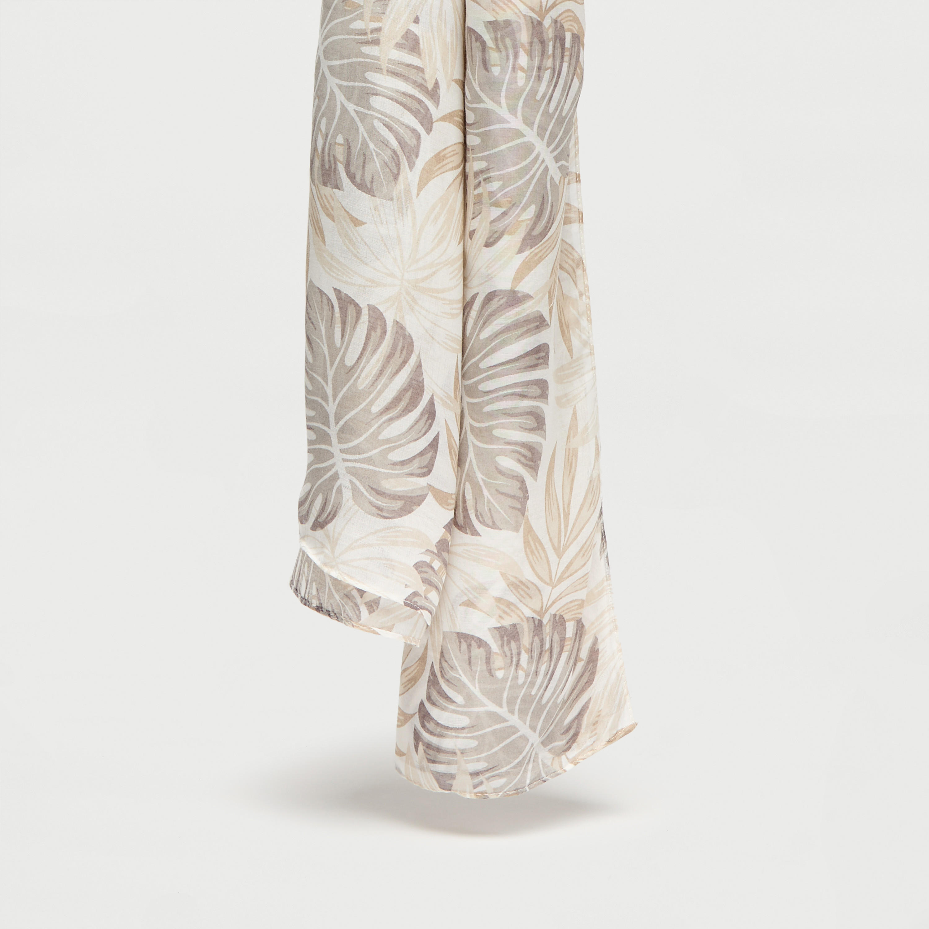 وشاح بطبعات استوائية-women-clothingaccessories-scarves-image-4