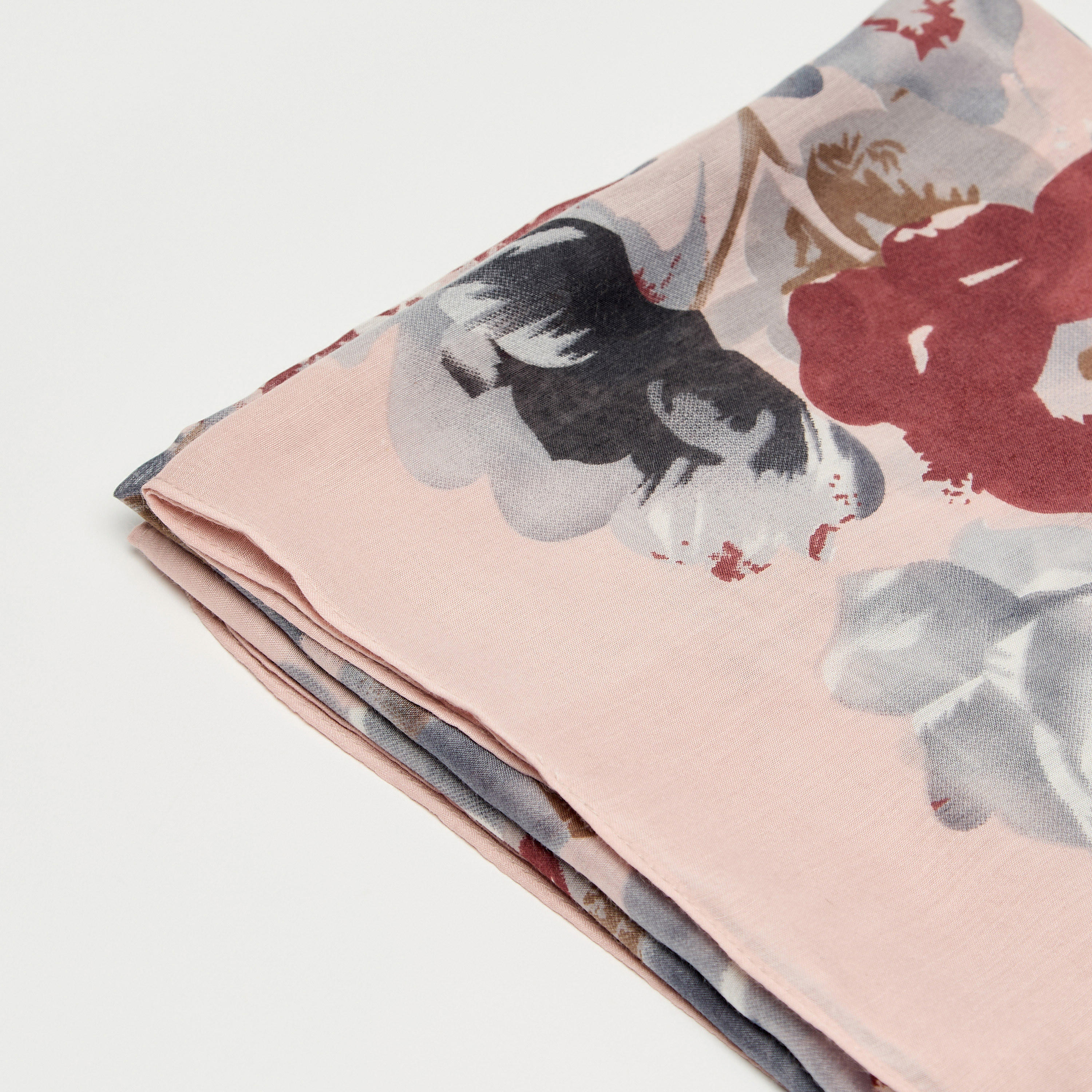 وشاح بطبعات أزهار-women-clothingaccessories-scarves-image-4