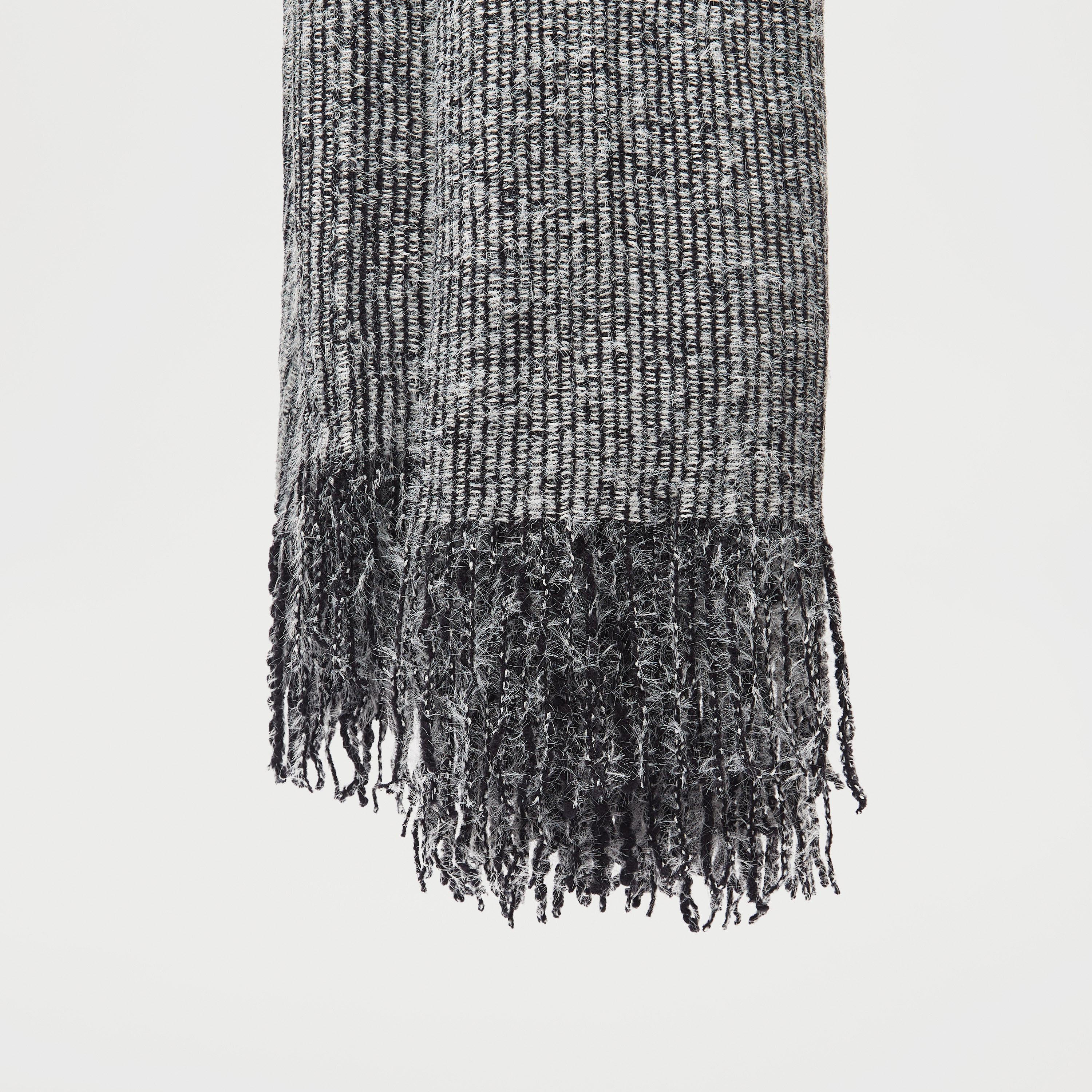 وشاح بارز الملمس بشُرّابات-women-clothingaccessories-scarves-image-1