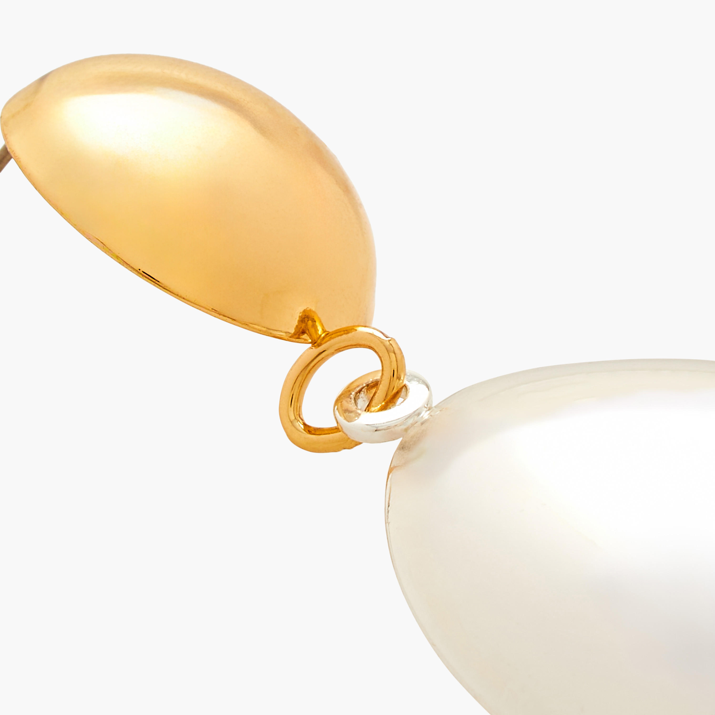 حلق ميتاليك بطبقات ومكبس إغلاق خلفي-women-watchesandjewellery-jewellery-earrings-image-1