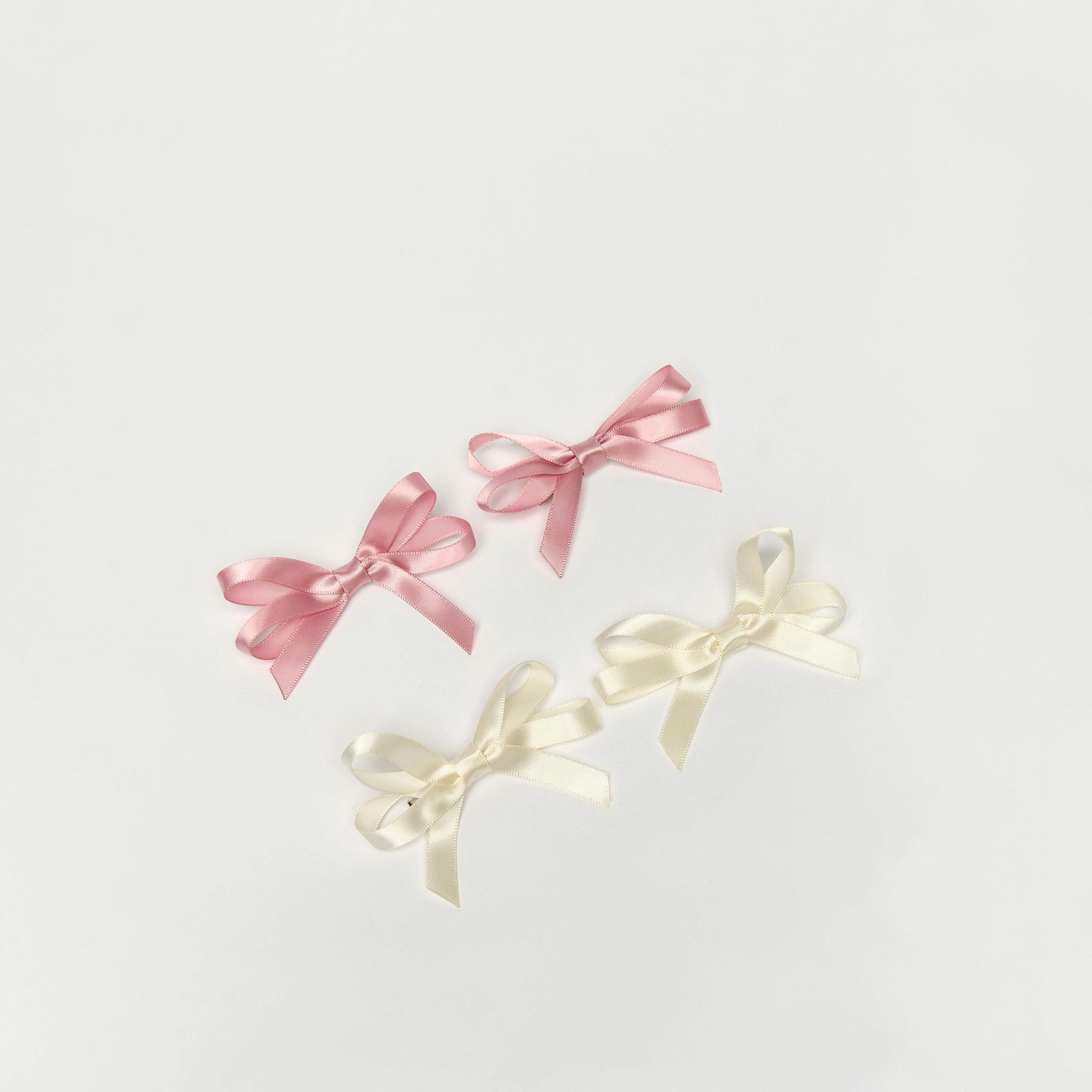 مشبك شعر بتزيينات فيونكة - طقم من 4 قطع-women-hairaccessories-clips-image-1