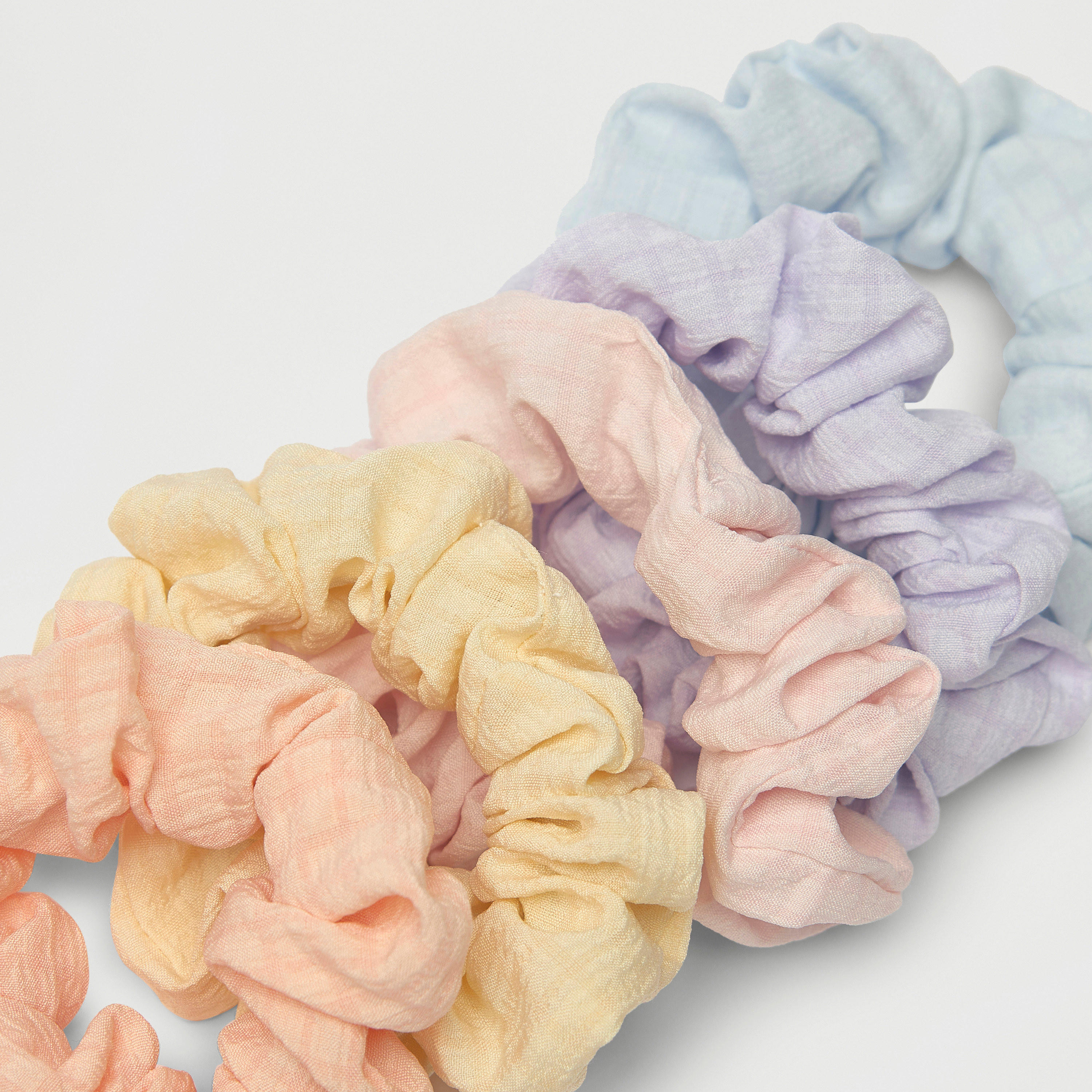 ربطات شعر سكرانشي مطاطية بارزة الملمس من جلوو - مجموعة 5 قطع-women-hairaccessories-scrunchies-image-4