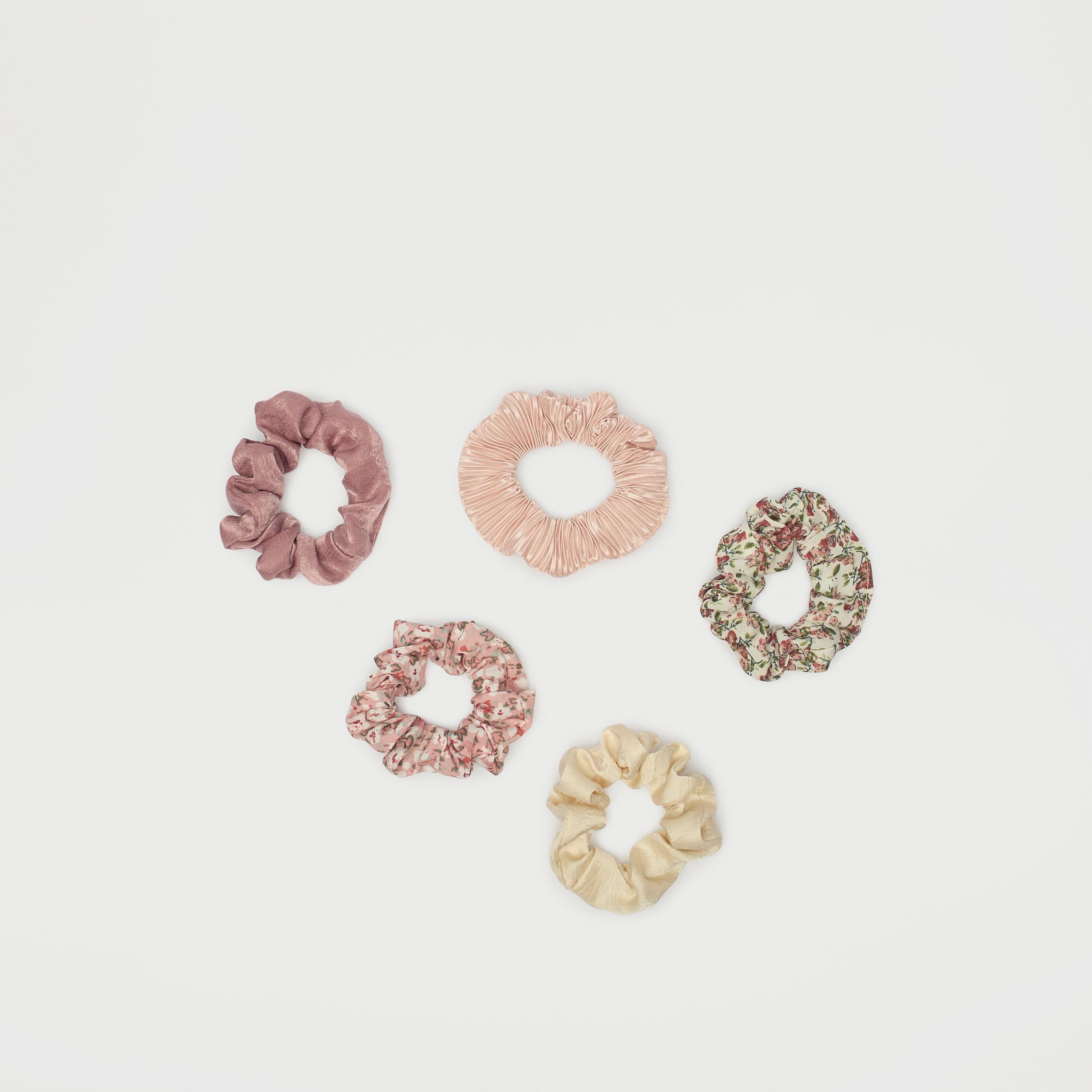 سكرانشي شعر بتصاميم متنوعة - مجموعة من 5 قطع-women-hairaccessories-scrunchies-image-3