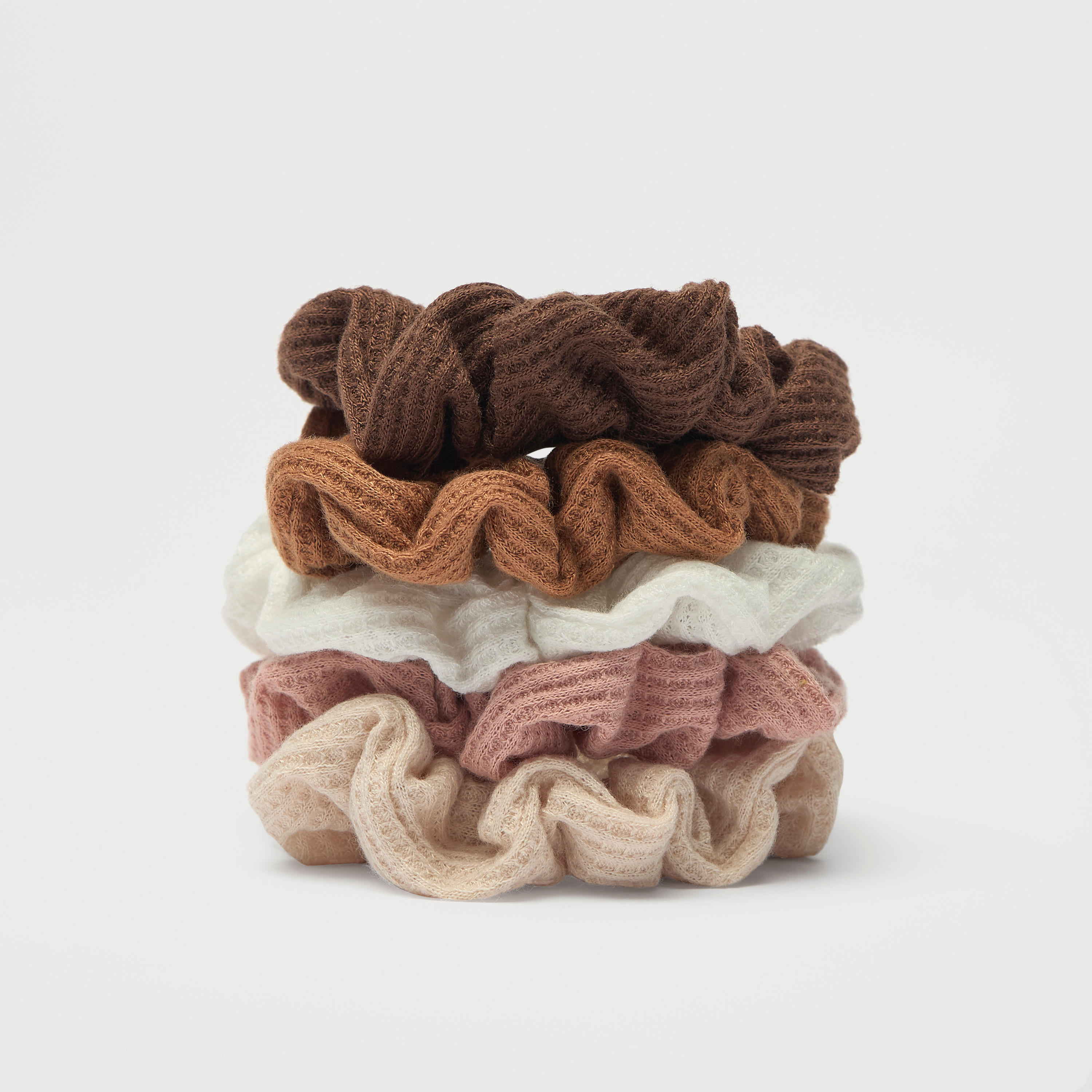 ربطات شعر سكرانشي بنمط وافل بارز الملمس من جلو- طقم 5 قطع-women-hairaccessories-scrunchies-image-4