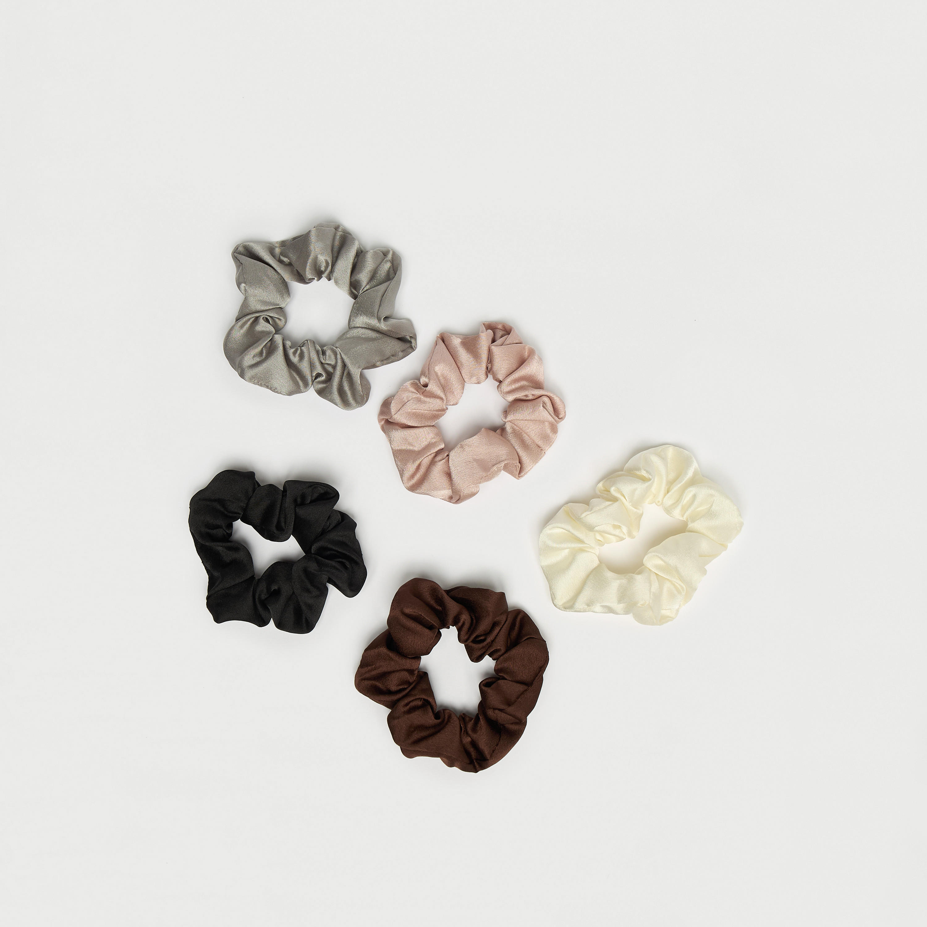 ربطات شعر من جلو - طقم 5 قطع-women-hairaccessories-scrunchies-image-3