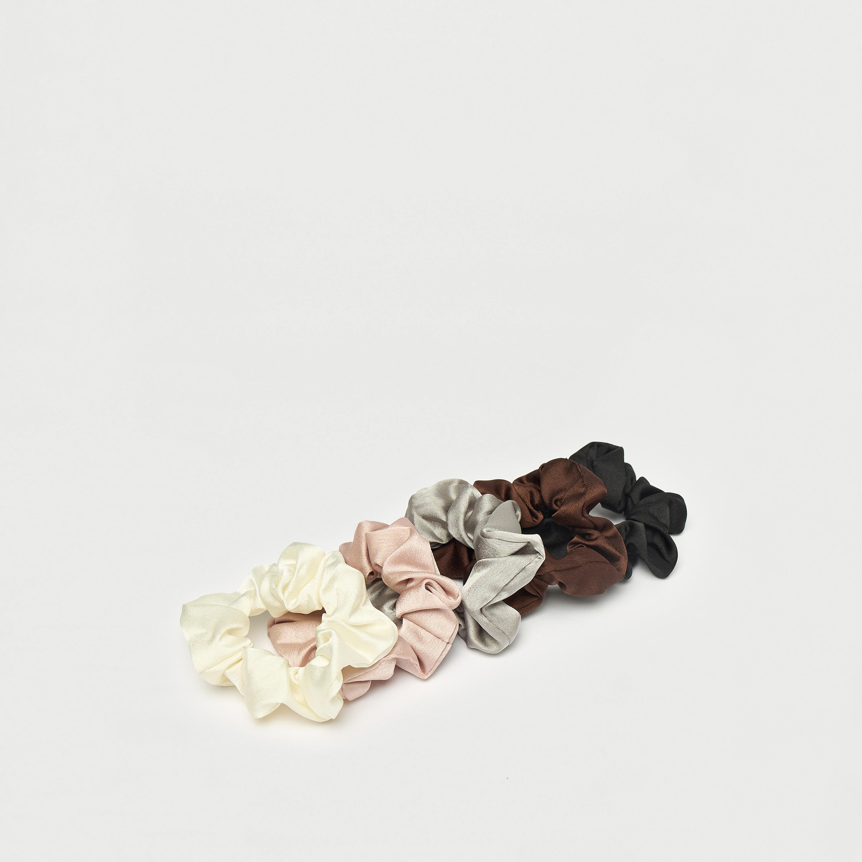 ربطات شعر من جلو - طقم 5 قطع-women-hairaccessories-scrunchies-image-2