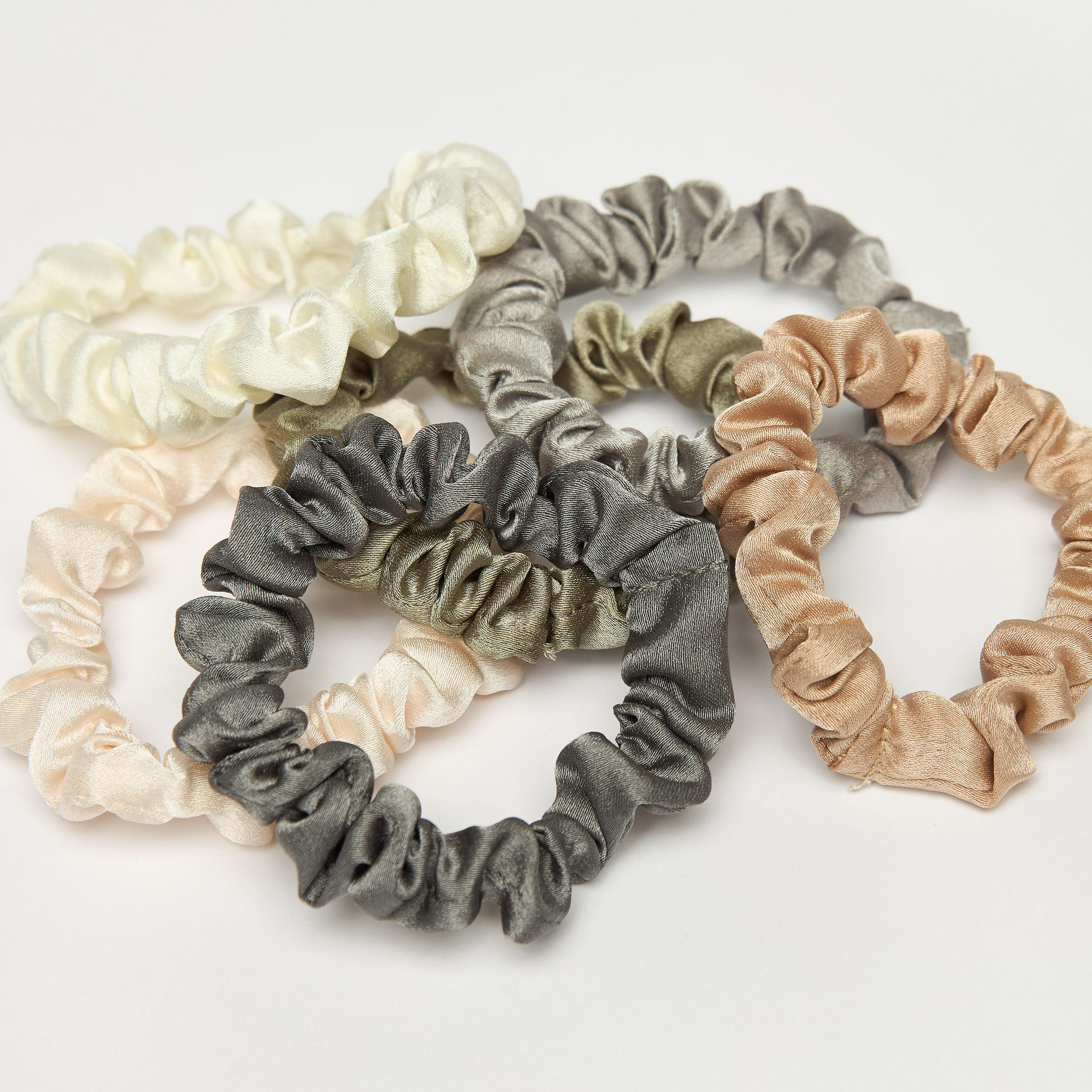 ربطات شعر مطاطية من جلو - طقم 6 قطع-women-hairaccessories-scrunchies-image-4