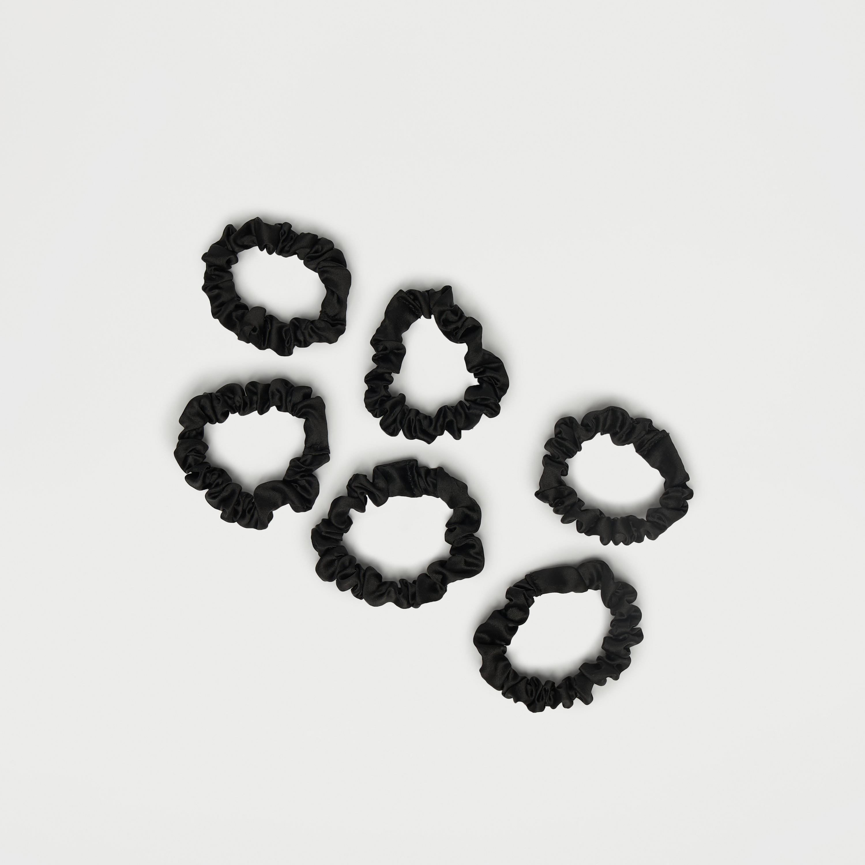 ربطات شعر من جلو - طقم 6 قطع-women-hairaccessories-scrunchies-image-2