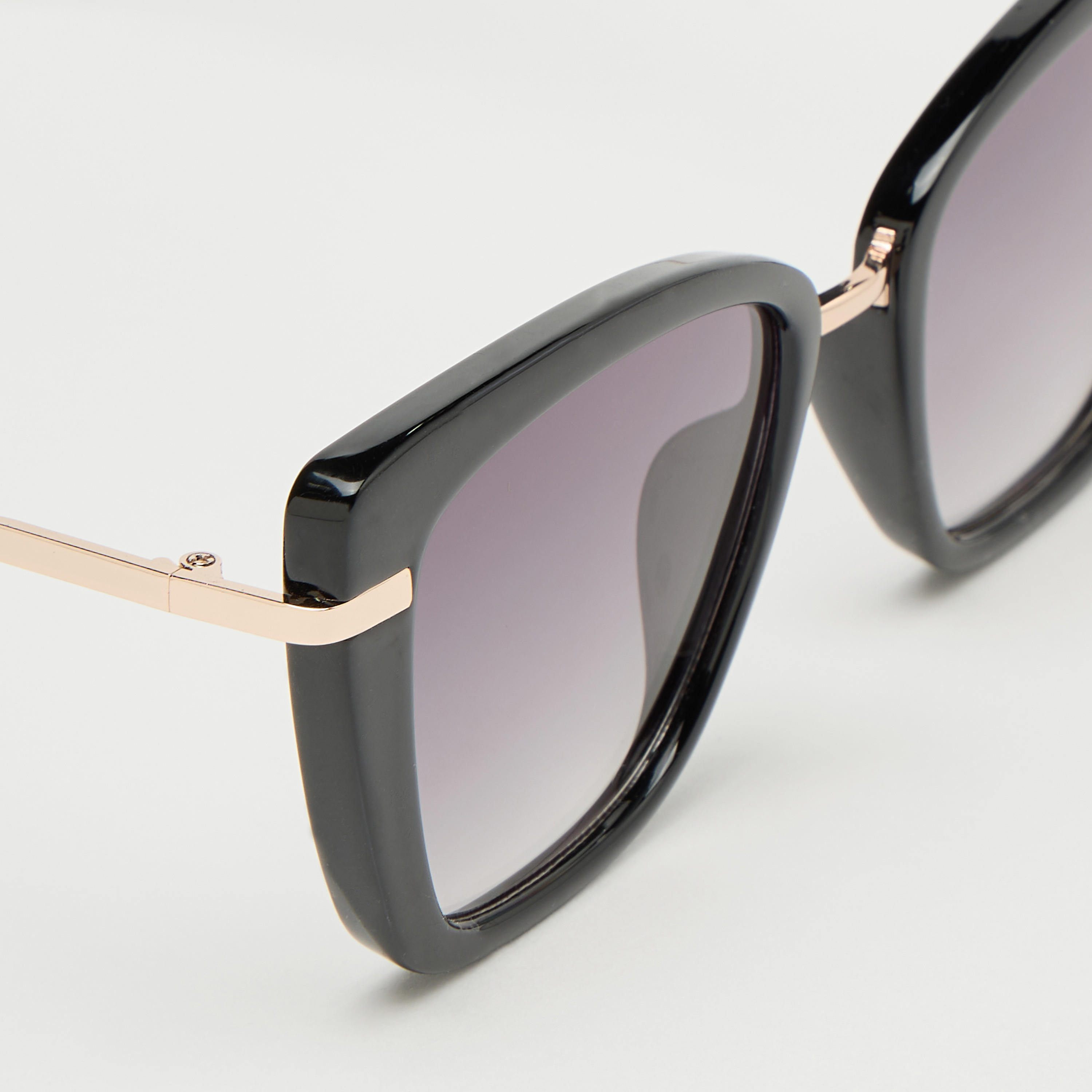 Tinted Full Rim Sunglasses-women-sunglasses-image-4