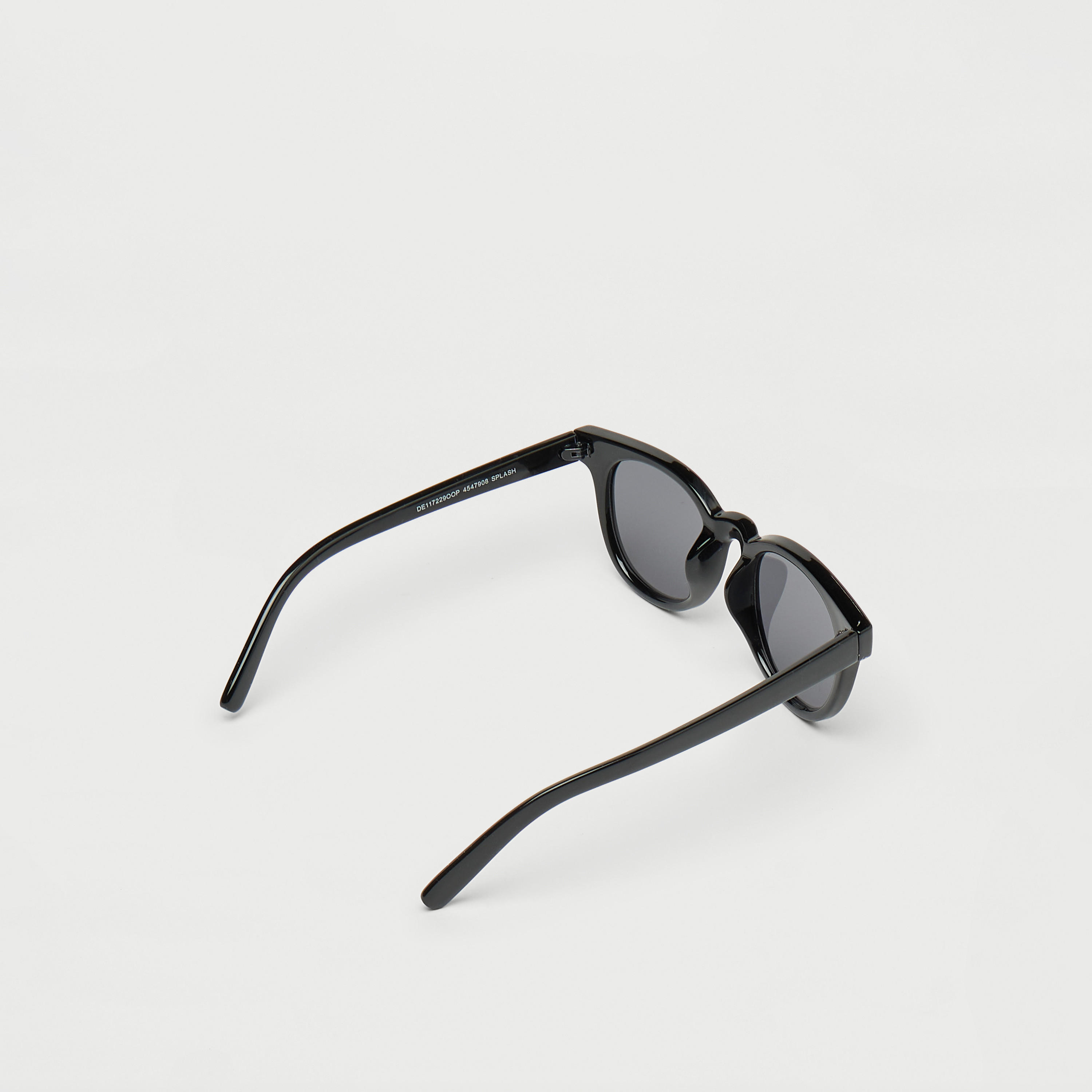 نظّارة شمسية بعدسات ملونة وإطار كامل-women-sunglasses-image-2