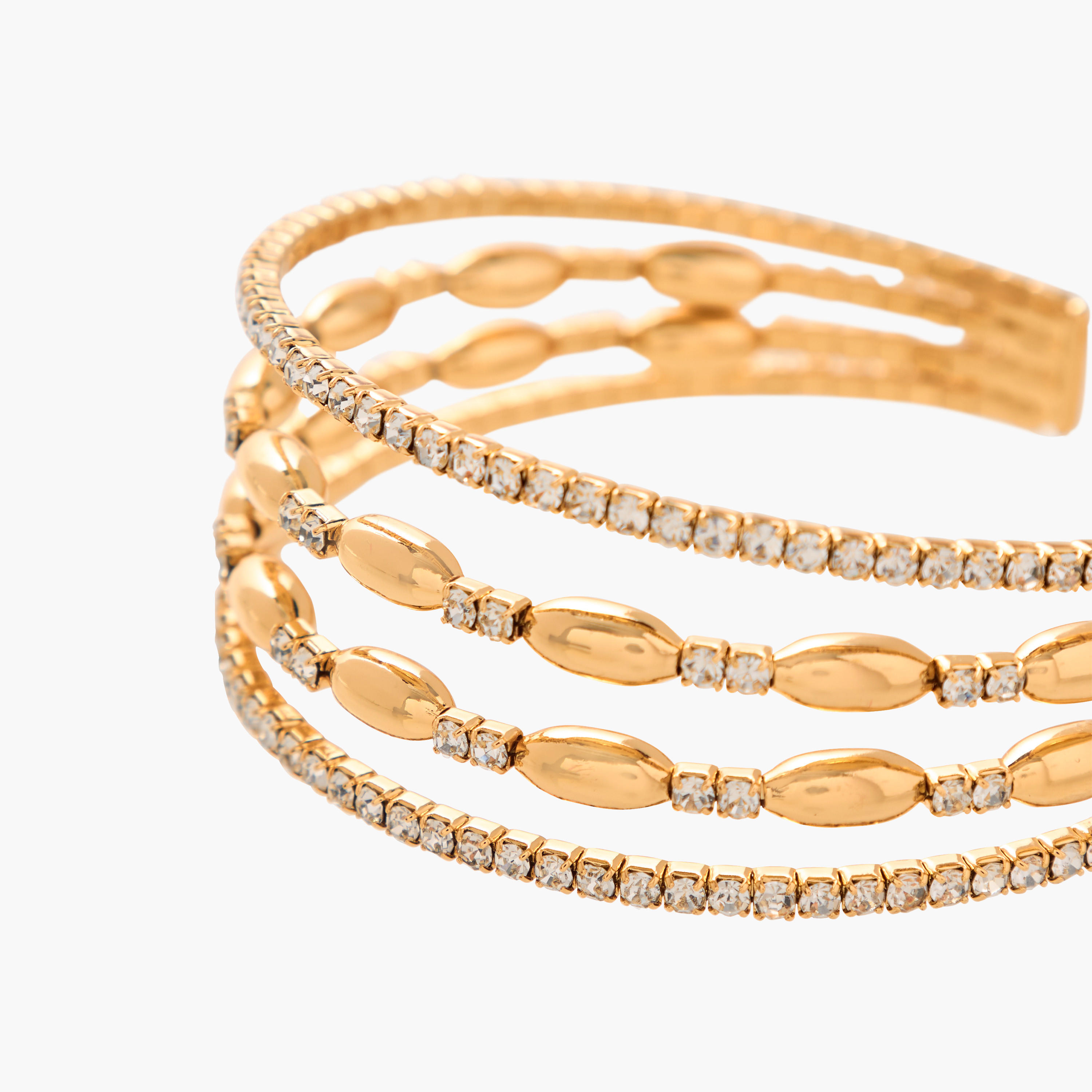 سوار مزين بأحجار من جلوو-women-watchesandjewellery-jewellery-banglesandbracelets-image-3