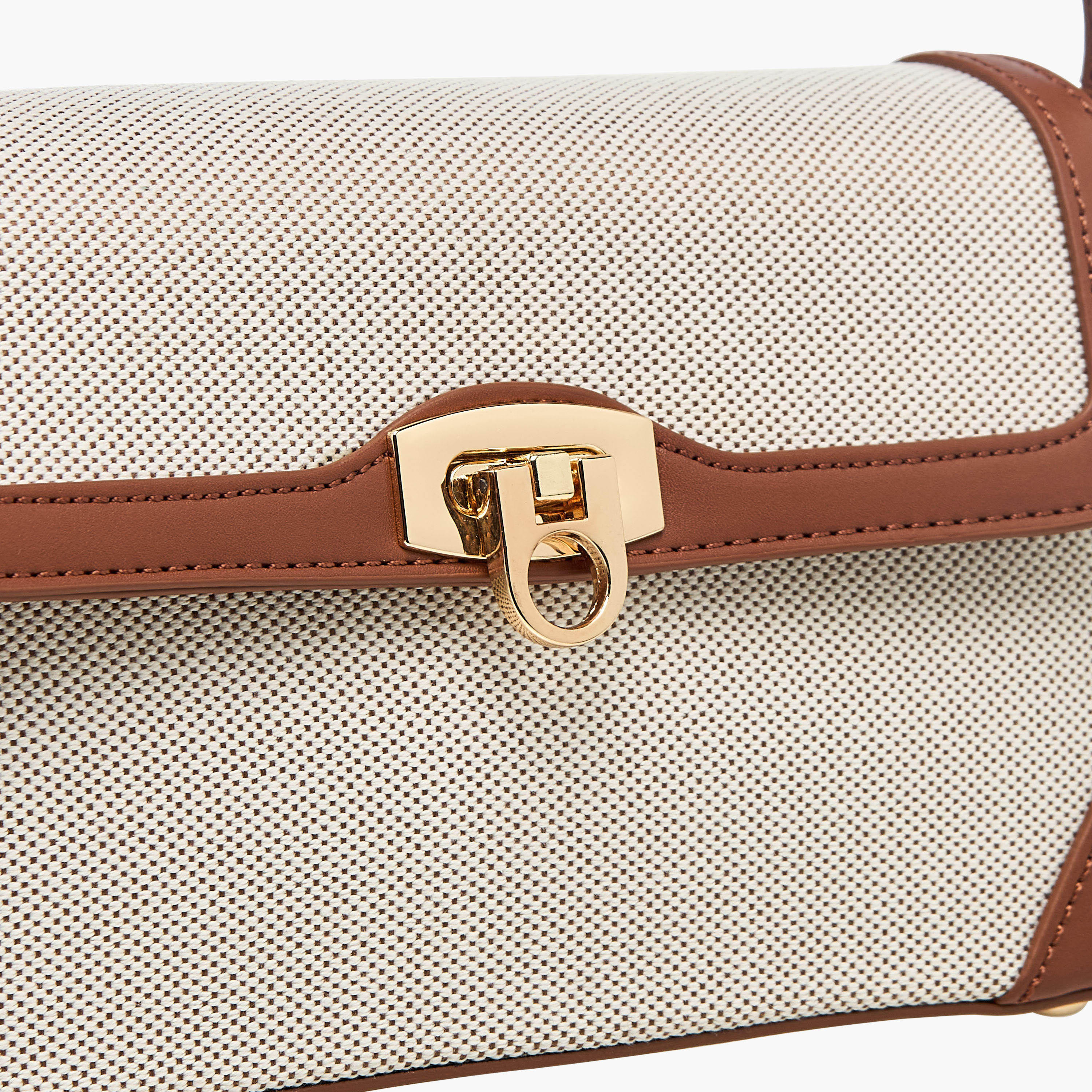 شنطة كتف بارزة الملمس بطية إغلاق ومقبض قابل للتعديل-women-bagsandwallets-backpacks-image-4