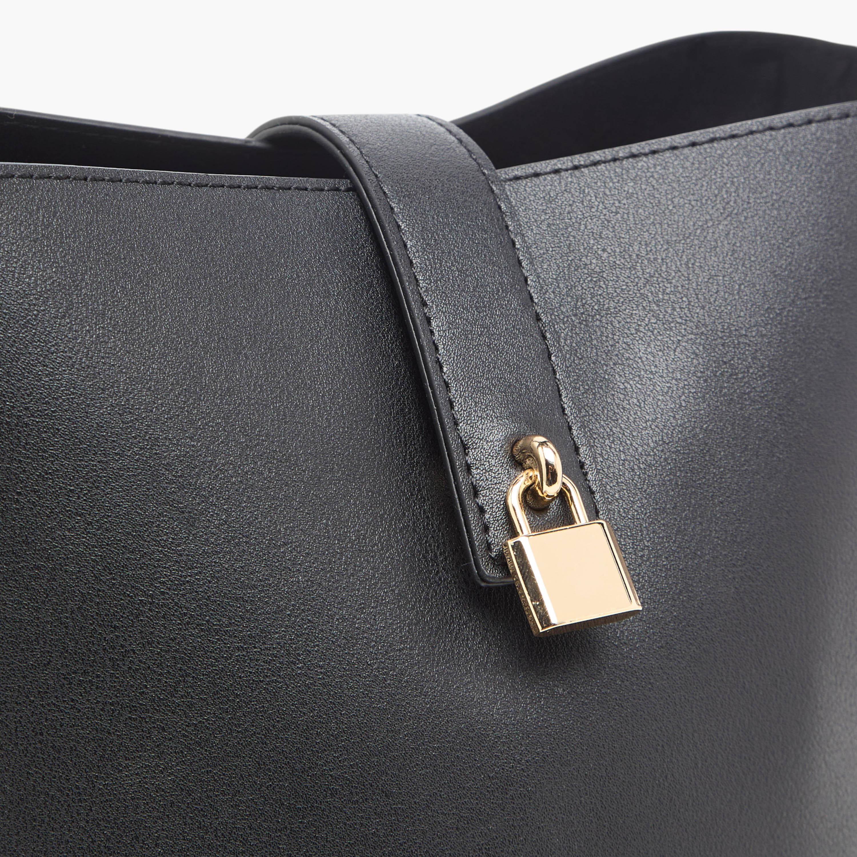 شنطة كروس بودي بحزام قابل للفصل وزر إغلاق مغناطيسي وزينة قفل-women-bagsandwallets-handbags-image-4
