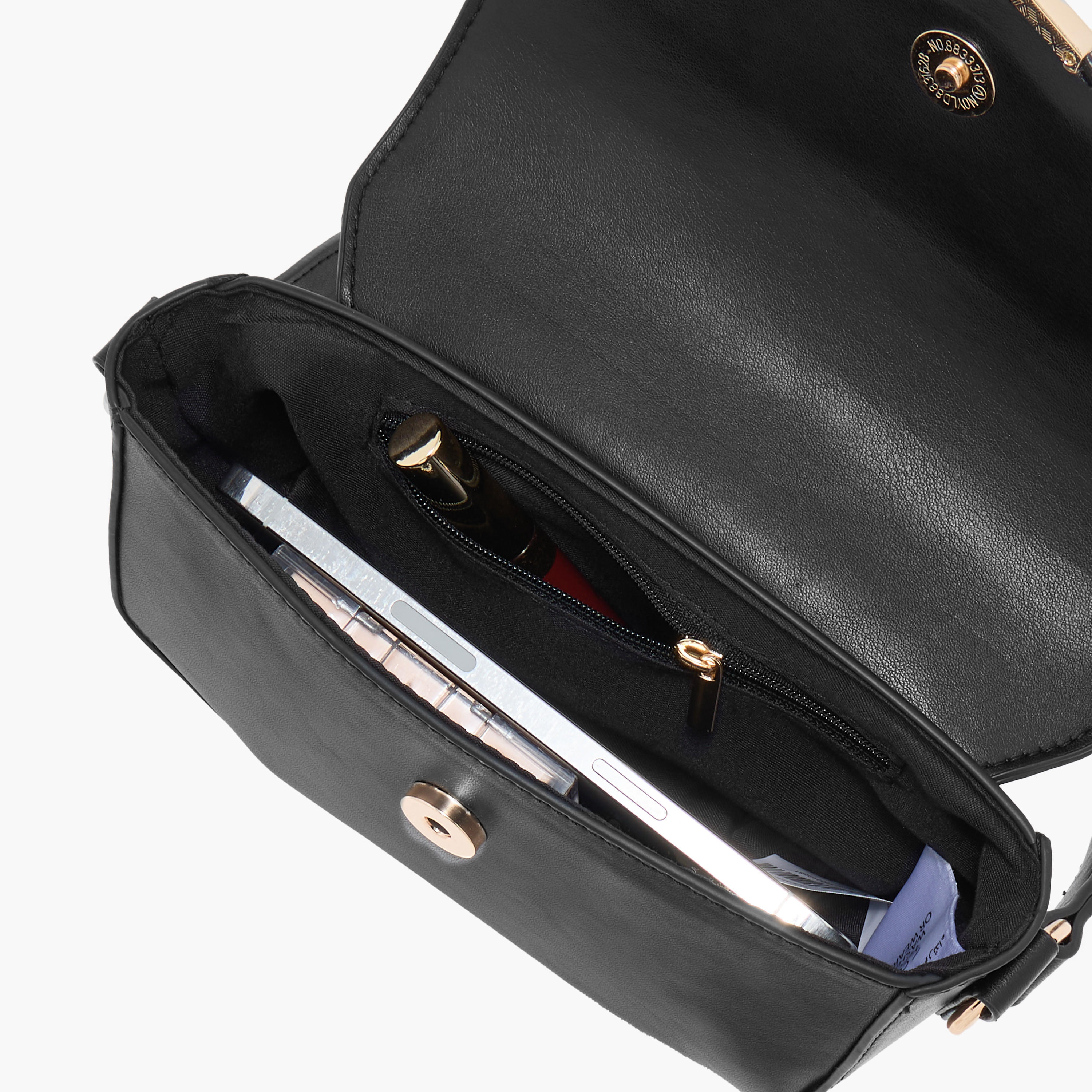 شنطة كروس بودي بحزام قابل للتعديل وطية إغلاق وتفاصيل ميتاليك-women-bagsandwallets-handbags-image-7
