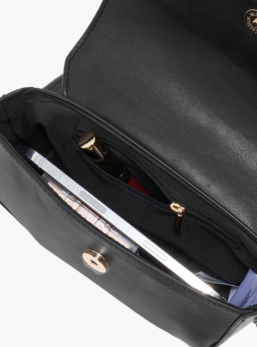 شنطة كروس بودي بحزام قابل للتعديل وطية إغلاق وتفاصيل ميتاليك-women-bagsandwallets-handbags-image-7