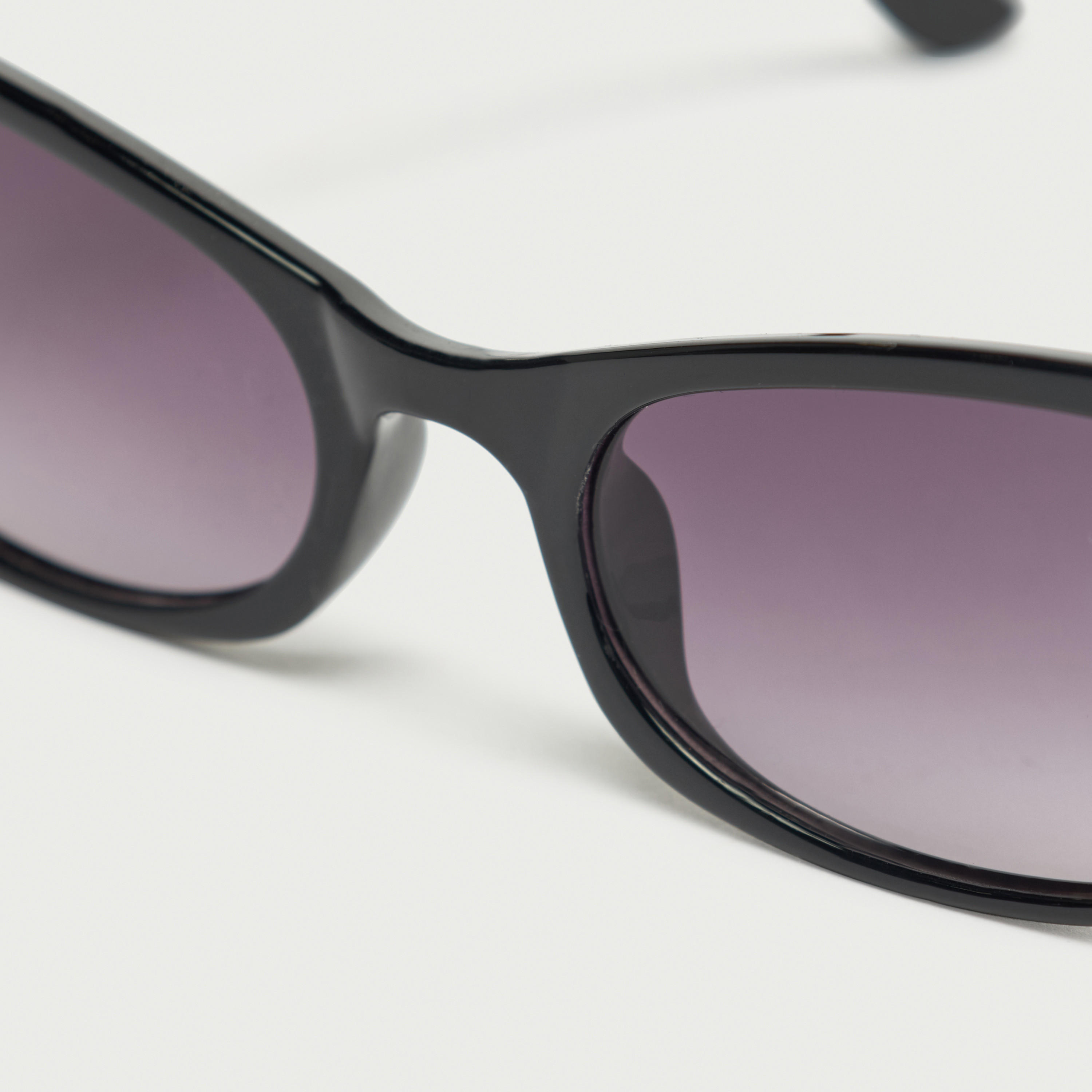 نظارة شمسية بإطار كامل وعدسات ملوّنة-women-sunglasses-image-3