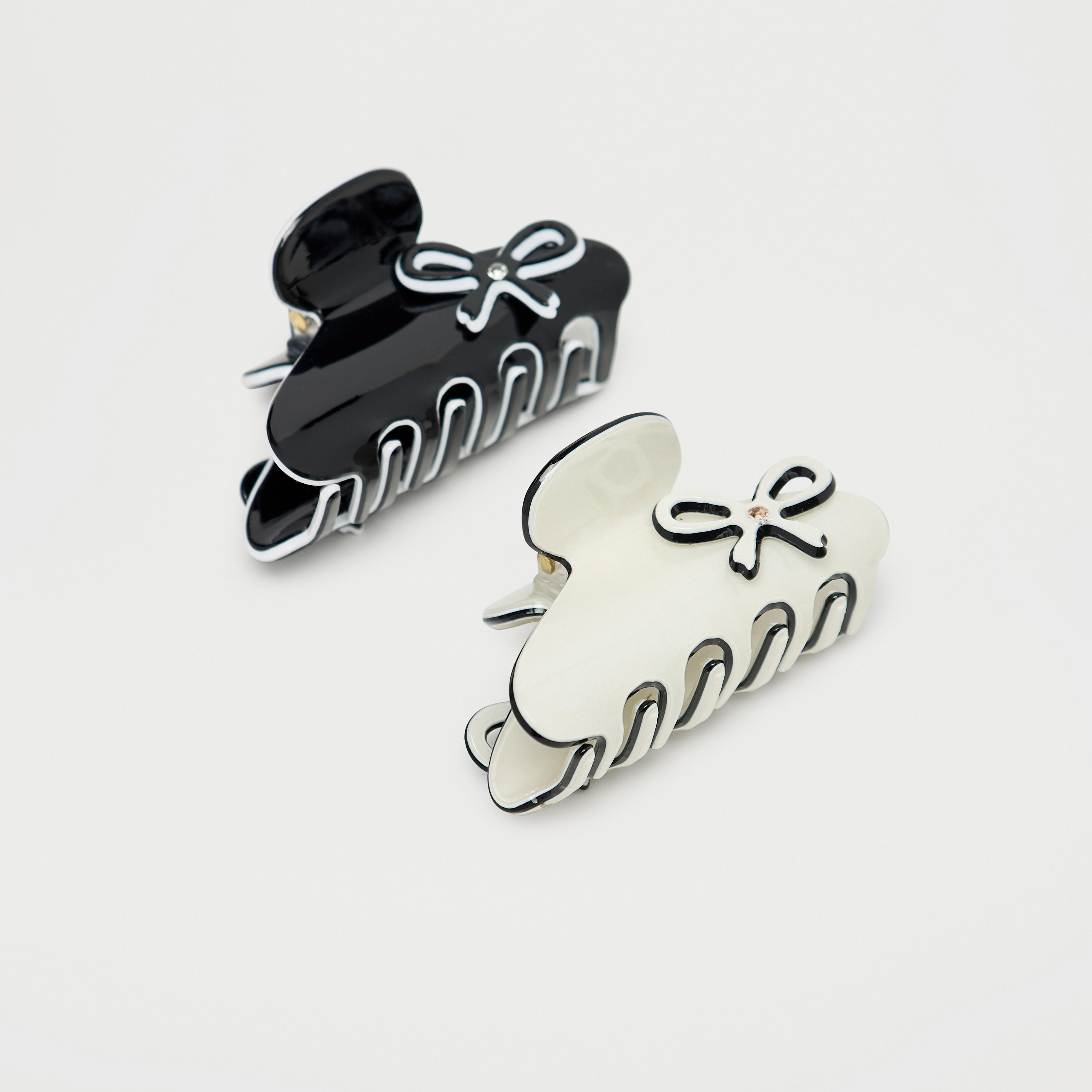 مشبك شعر بتزيينات فيونكة- طقم من قطعتين-women-hairaccessories-clamps-image-1