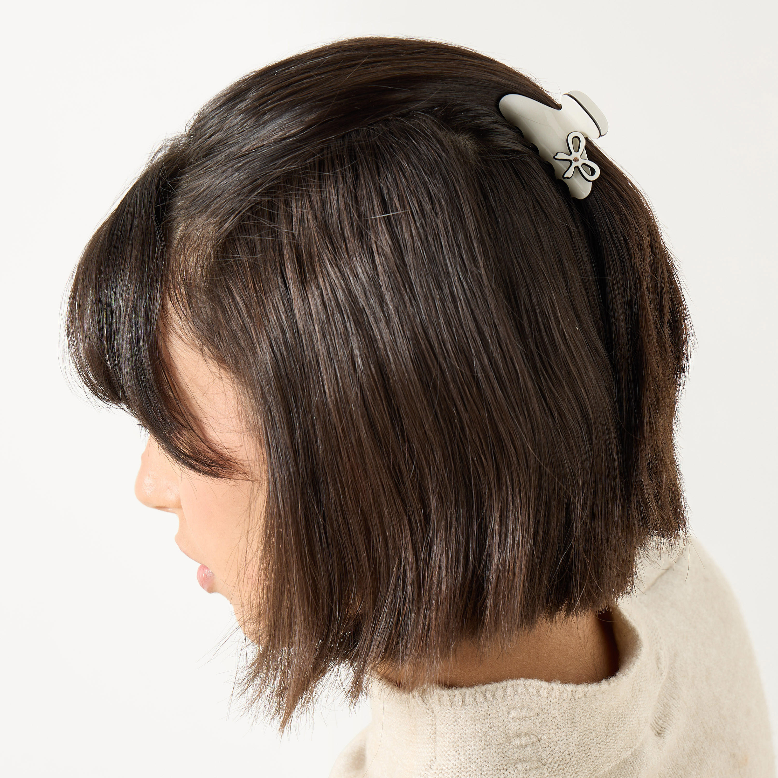 مشبك شعر بتزيينات فيونكة- طقم من قطعتين-women-hairaccessories-clamps-image-2