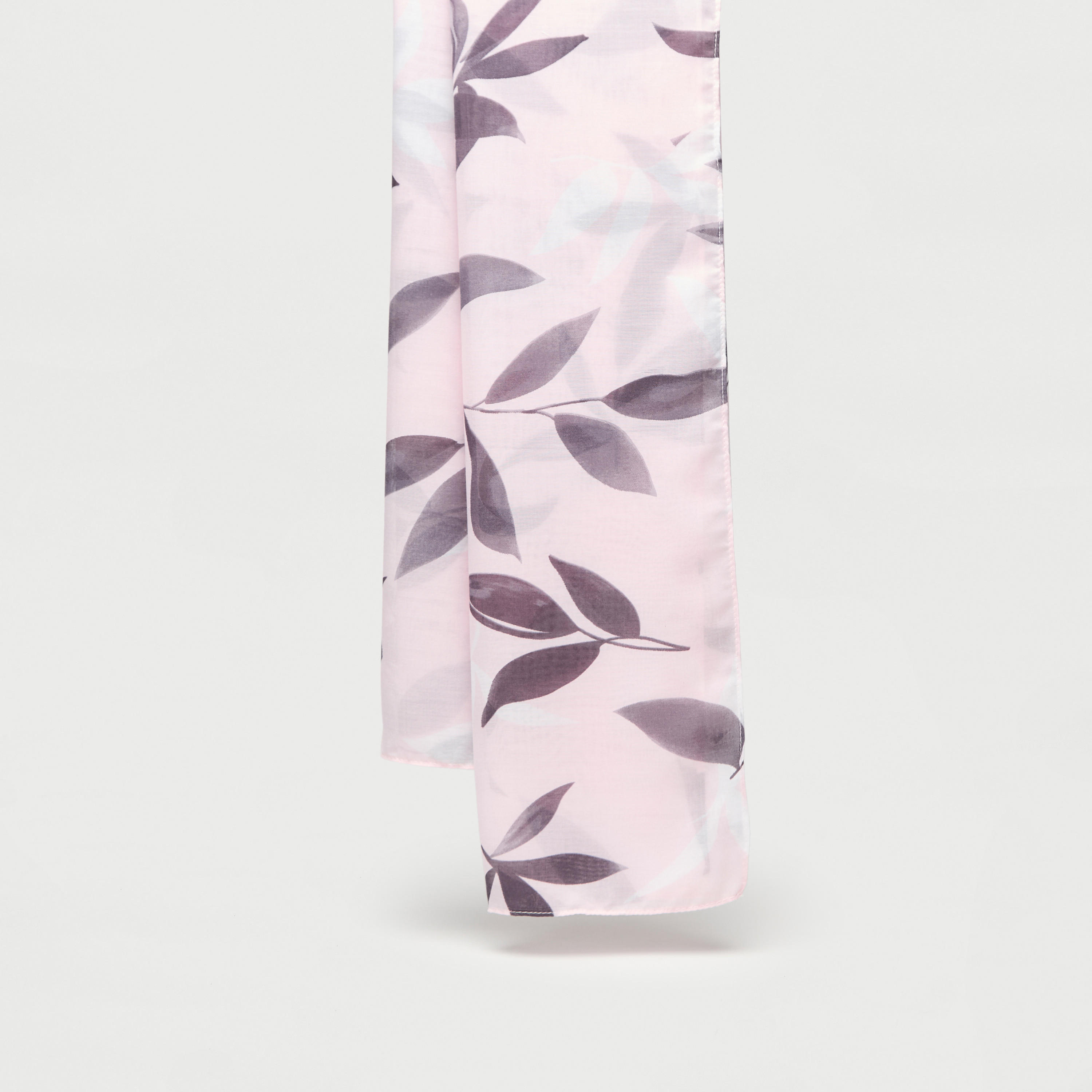 وشاح بطبعات أزهار-women-clothingaccessories-scarves-image-3