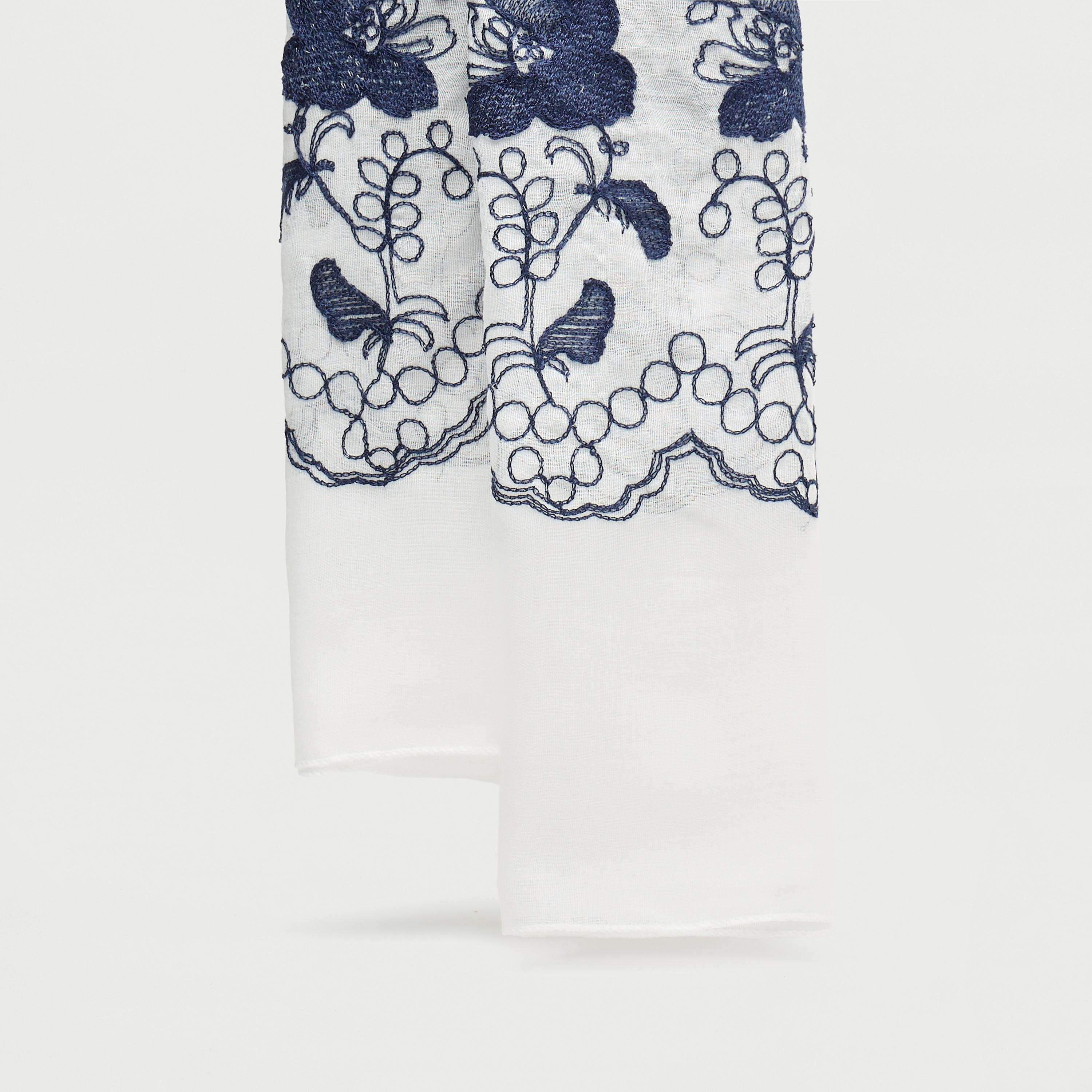 وشاح مُطرّز-women-clothingaccessories-scarves-image-4