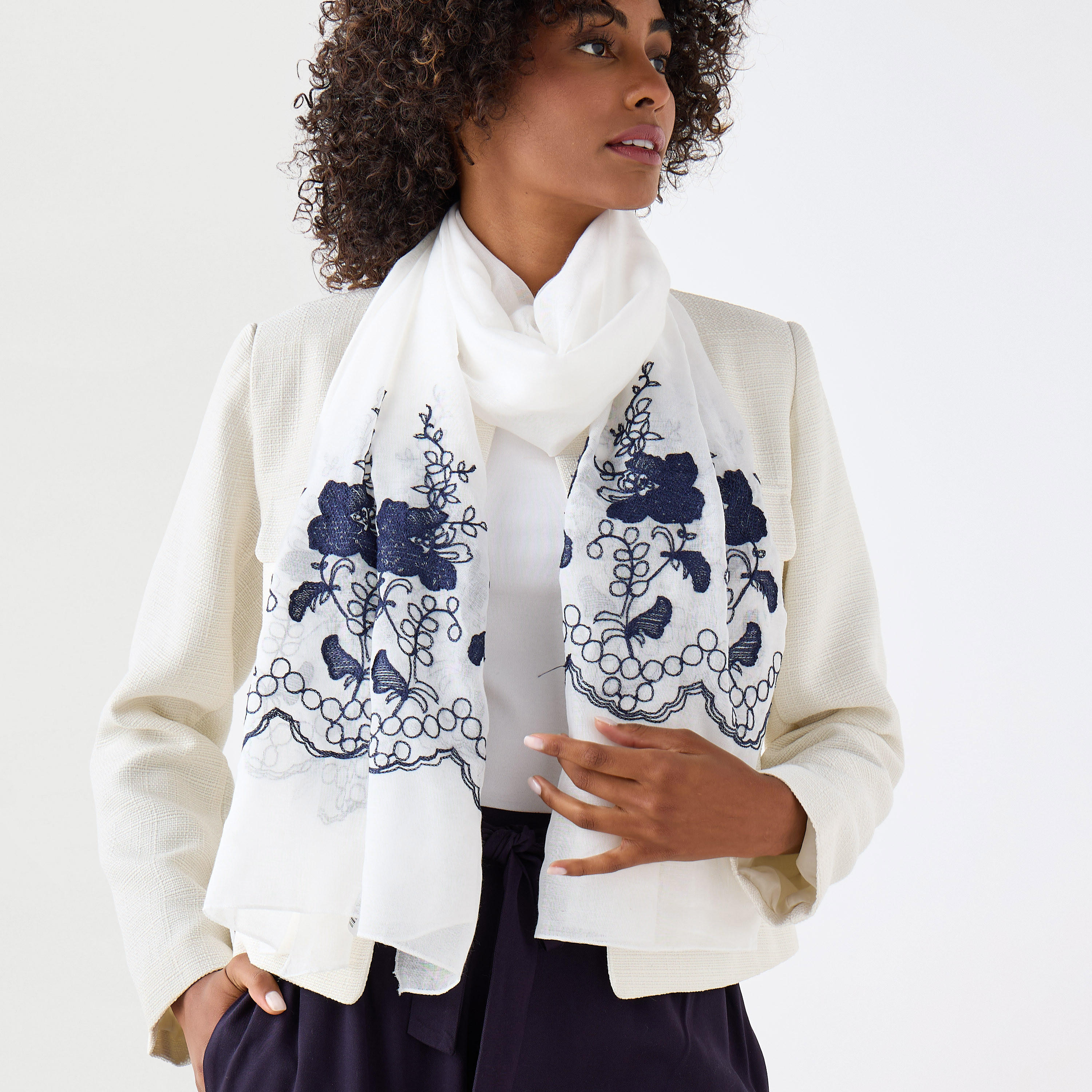 وشاح مُطرّز-women-clothingaccessories-scarves-image-3