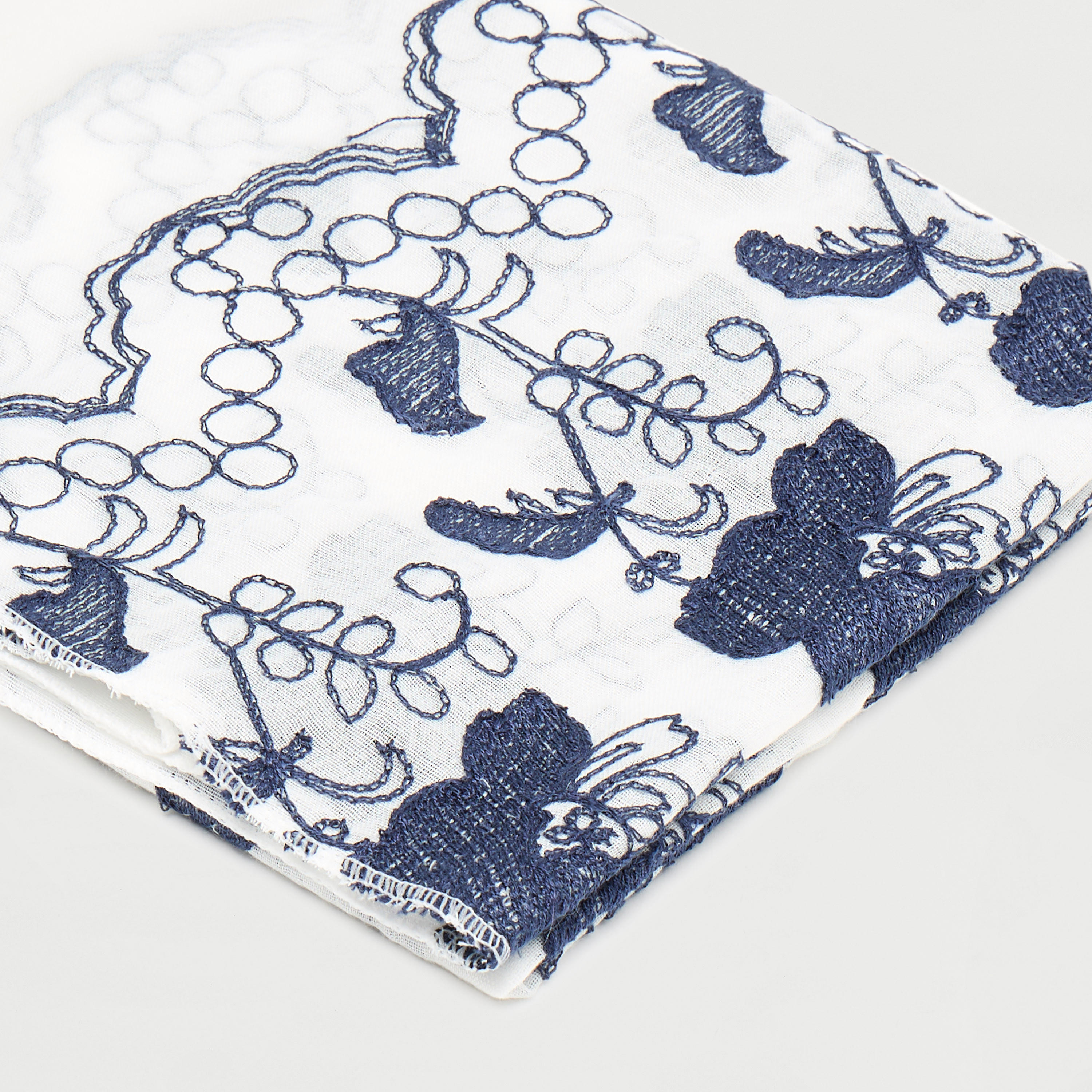 وشاح مُطرّز-women-clothingaccessories-scarves-image-1