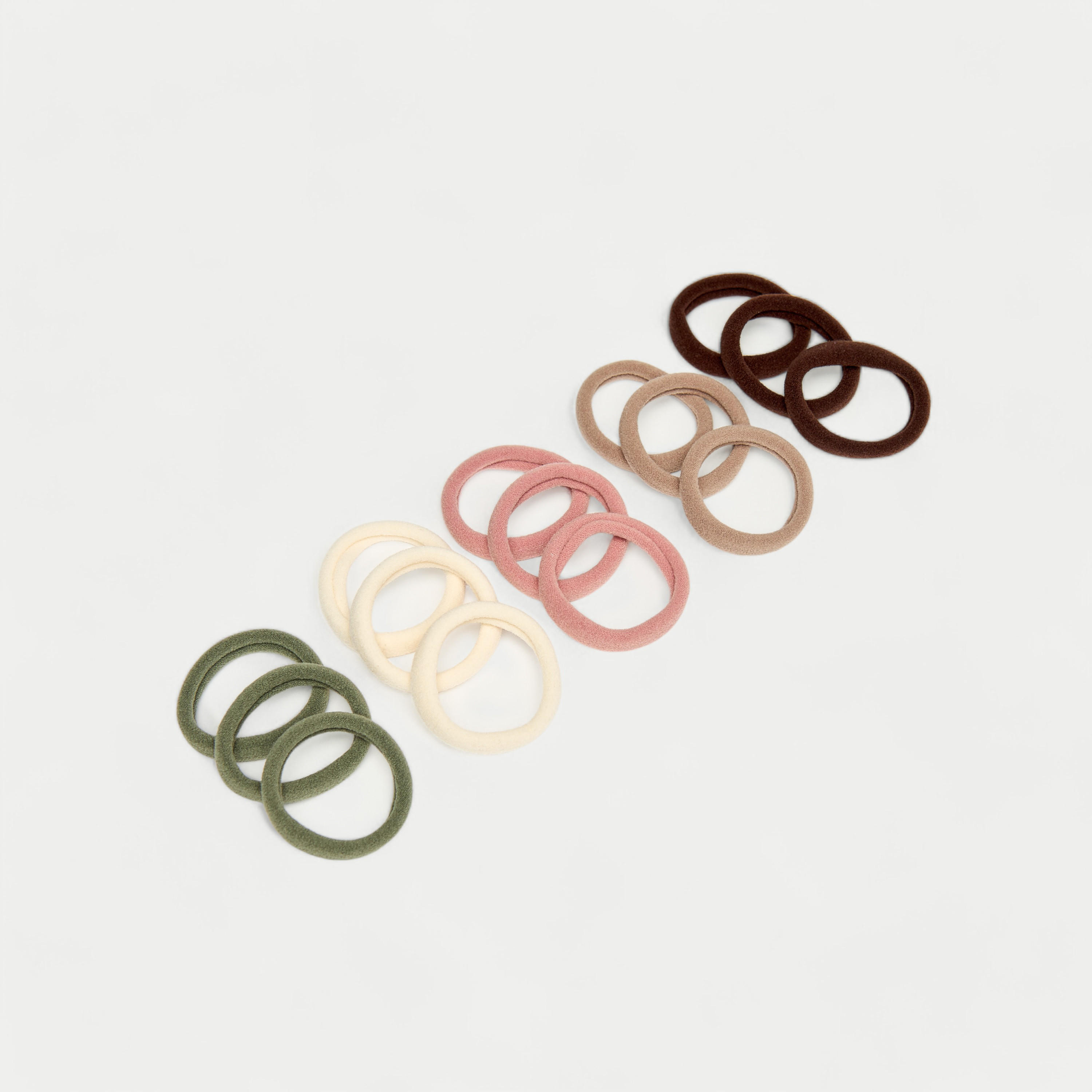 طقم ربطة شعر من 15 قطعة-women-hairaccessories-scrunchies-image-4