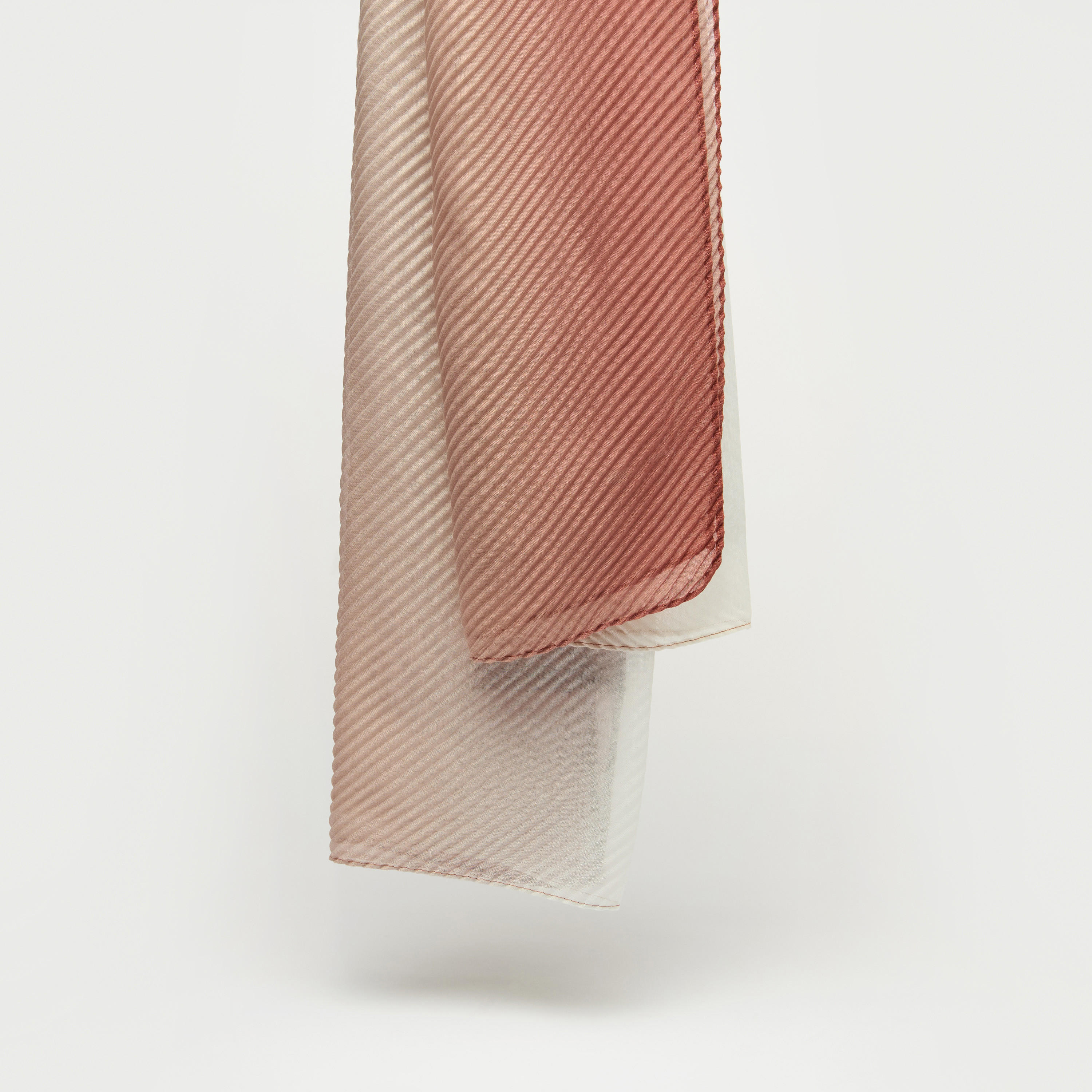 وشاح متدرج اللون بطيات-women-clothingaccessories-scarves-image-1