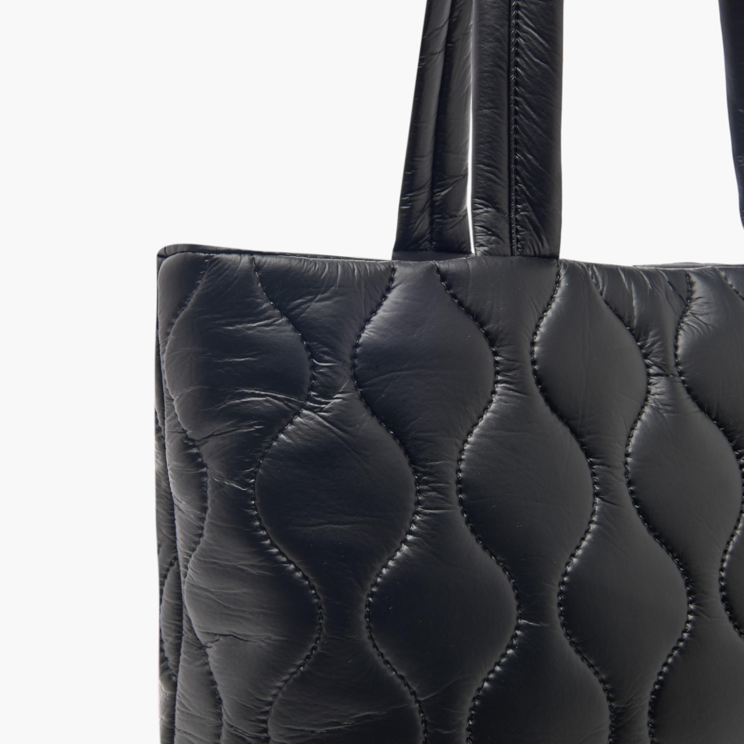 شنطة توتي مبطنة بمقابض مزدوجة وسحاب إغلاق-women-bagsandwallets-handbags-image-4