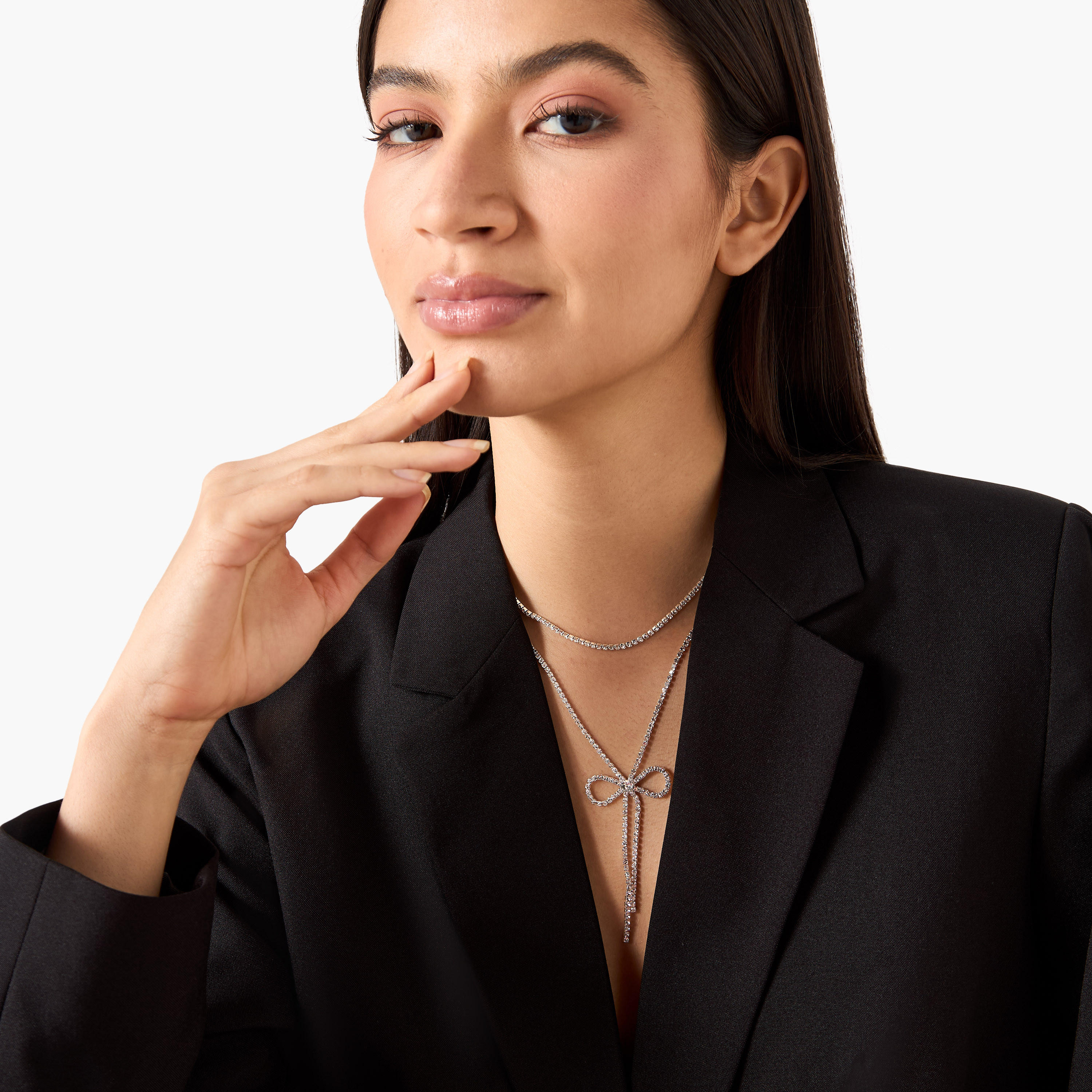 عقد مزيّن متعدد الطبقات بمشبك إغلاق-women-watchesandjewellery-jewellery-necklacesandpendants-image-4